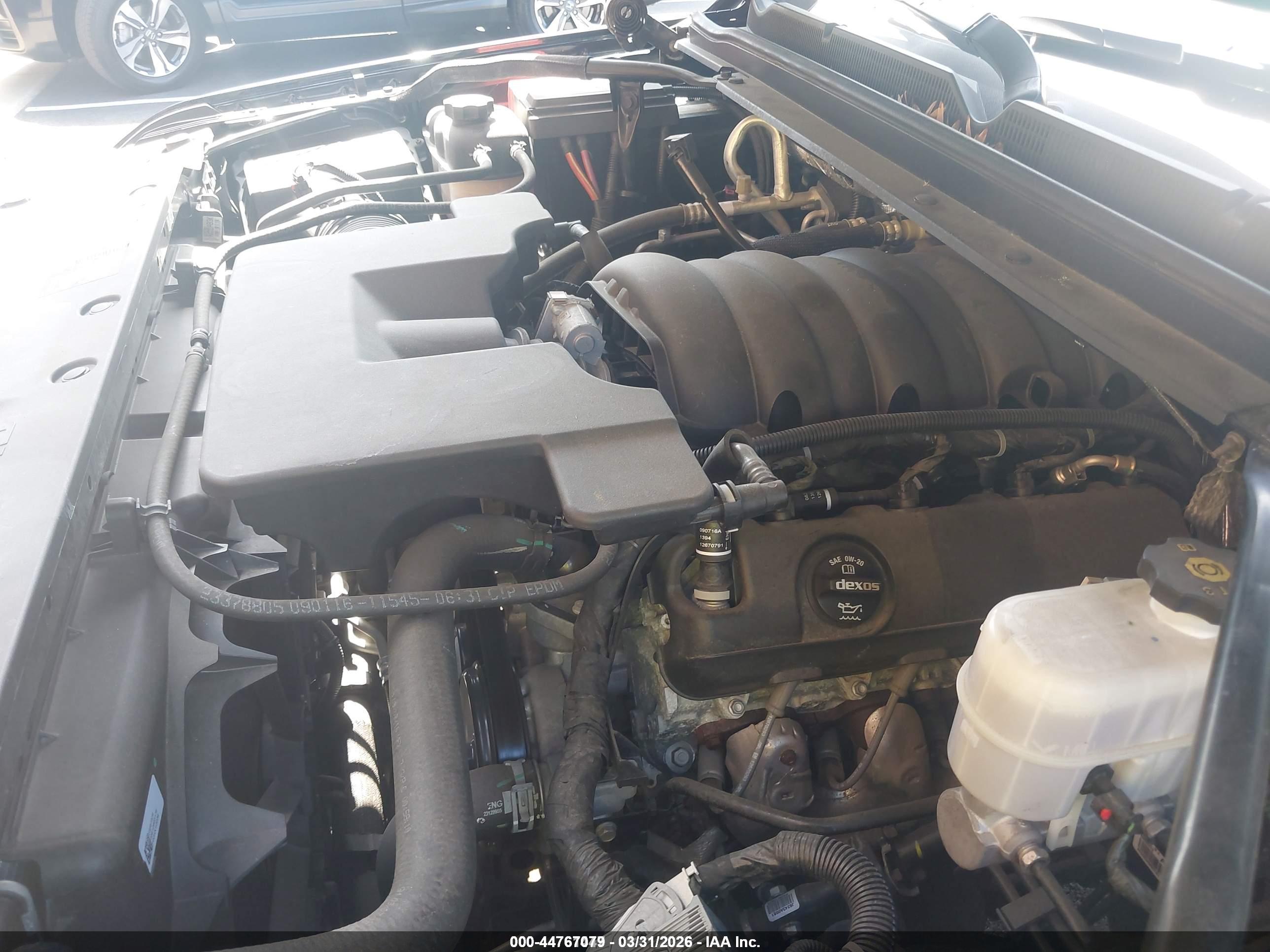 CHEVROLET SUBURBAN image 10
