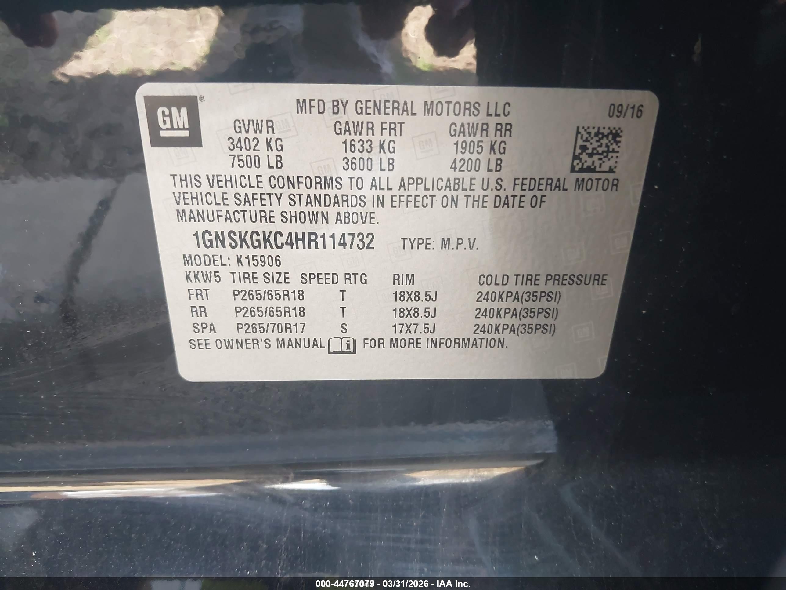 CHEVROLET SUBURBAN image 9