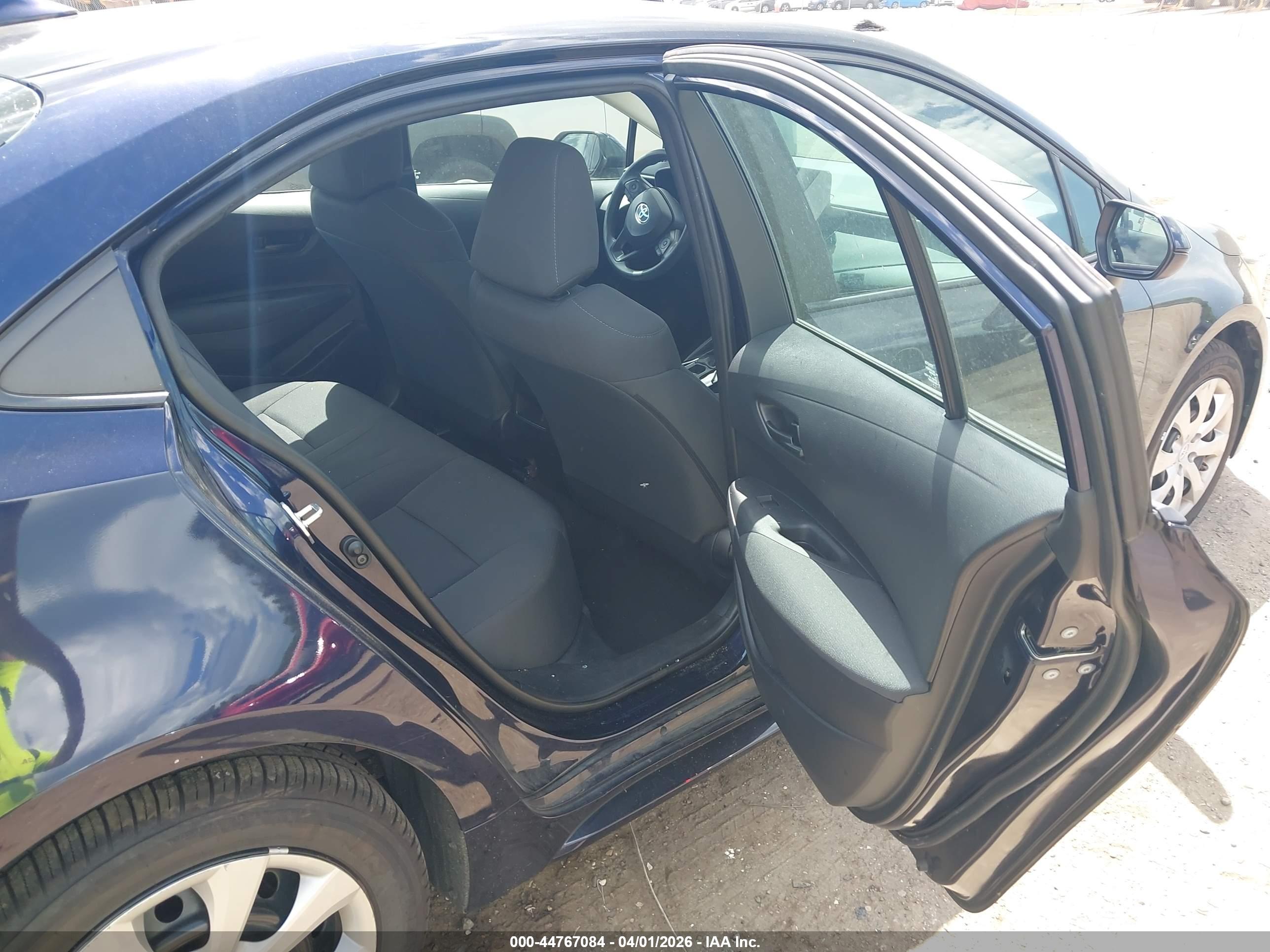 TOYOTA COROLLA image 8