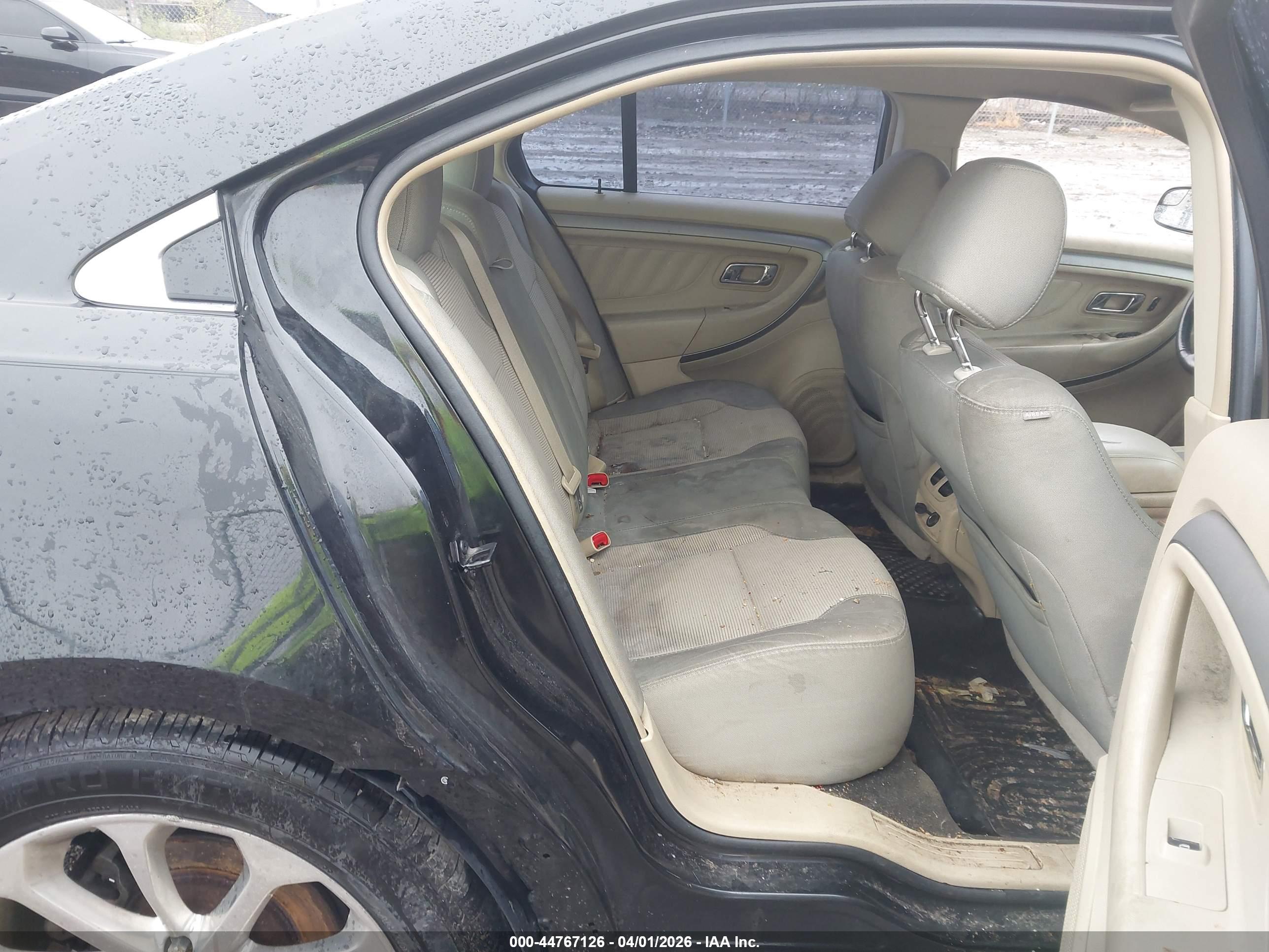 FORD TAURUS image 8