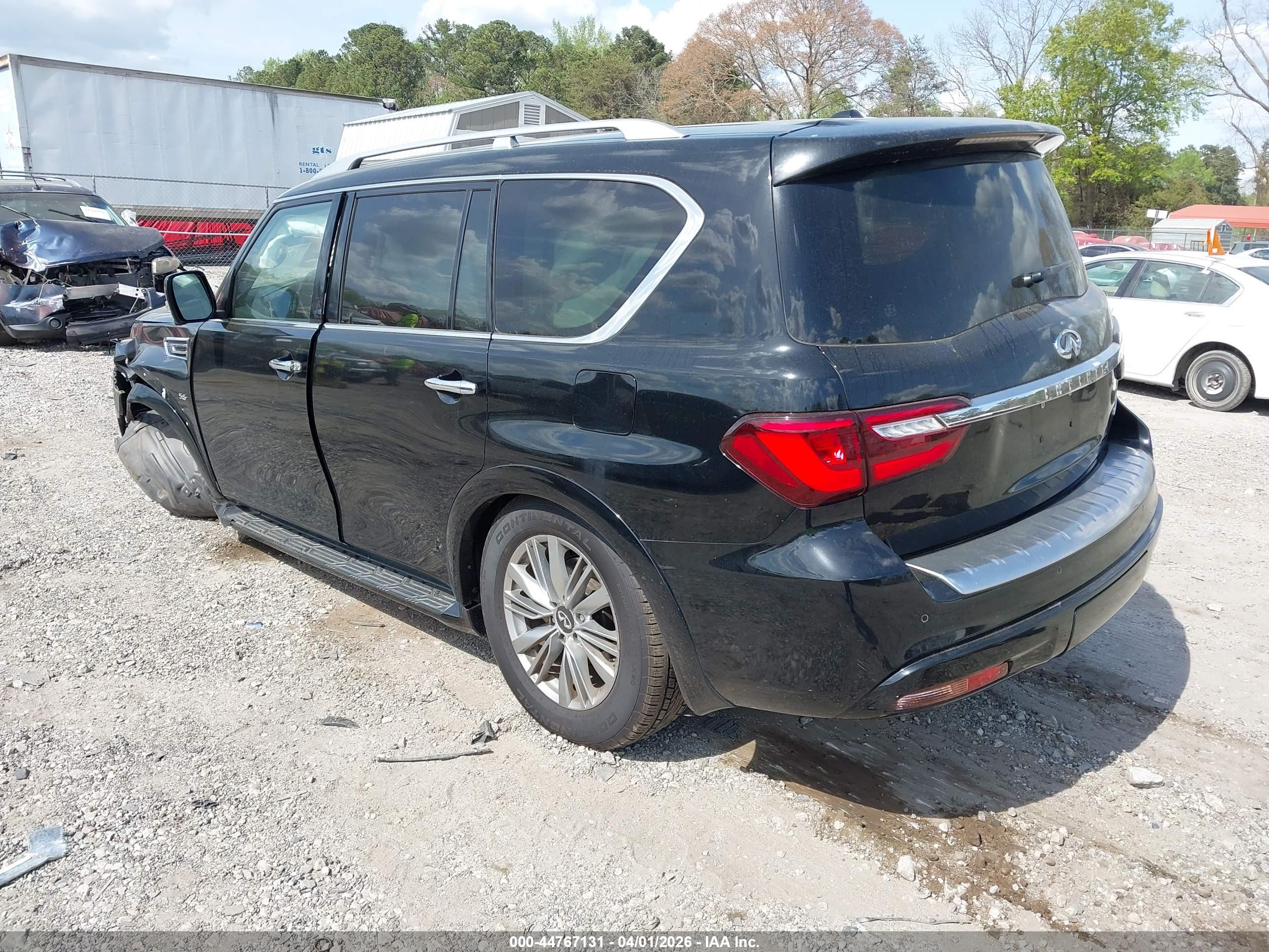 INFINITI QX80 image 3