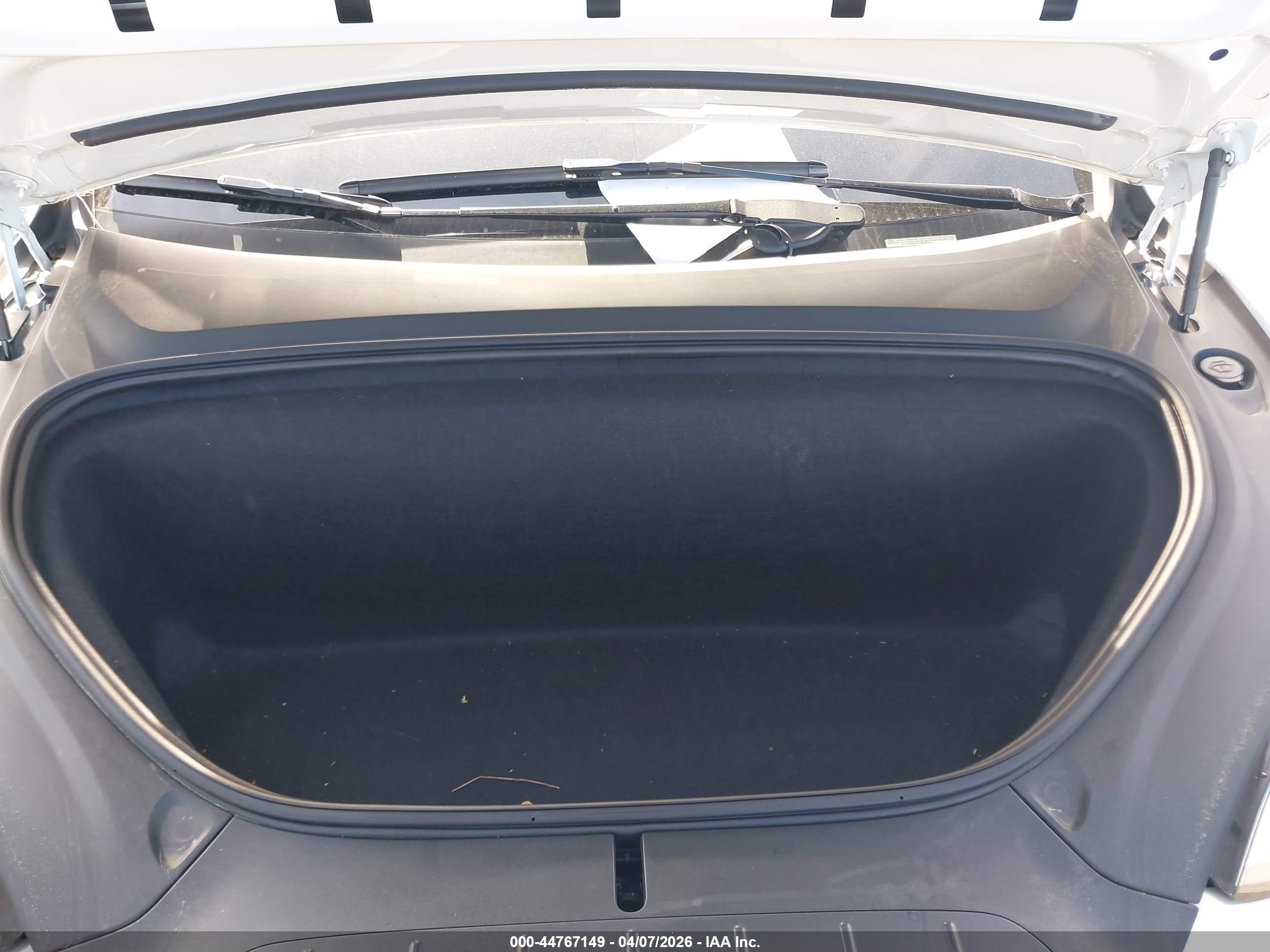 TESLA MODEL image 10