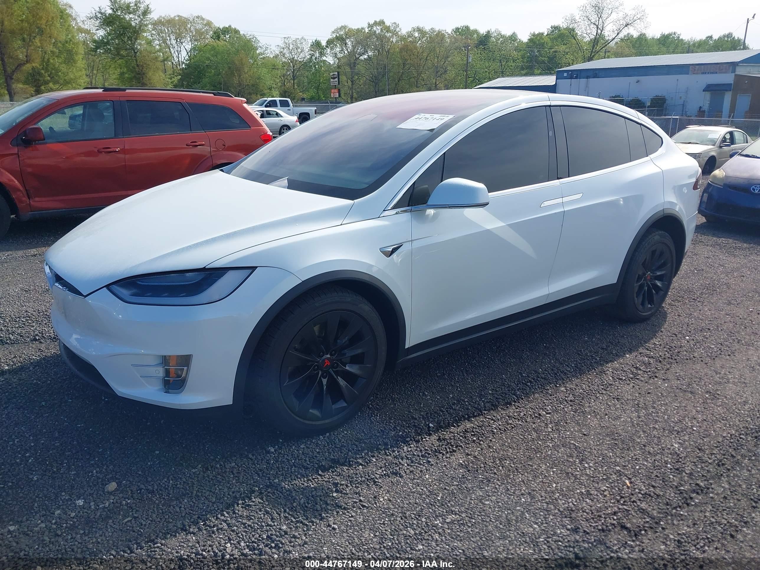 TESLA MODEL image 2