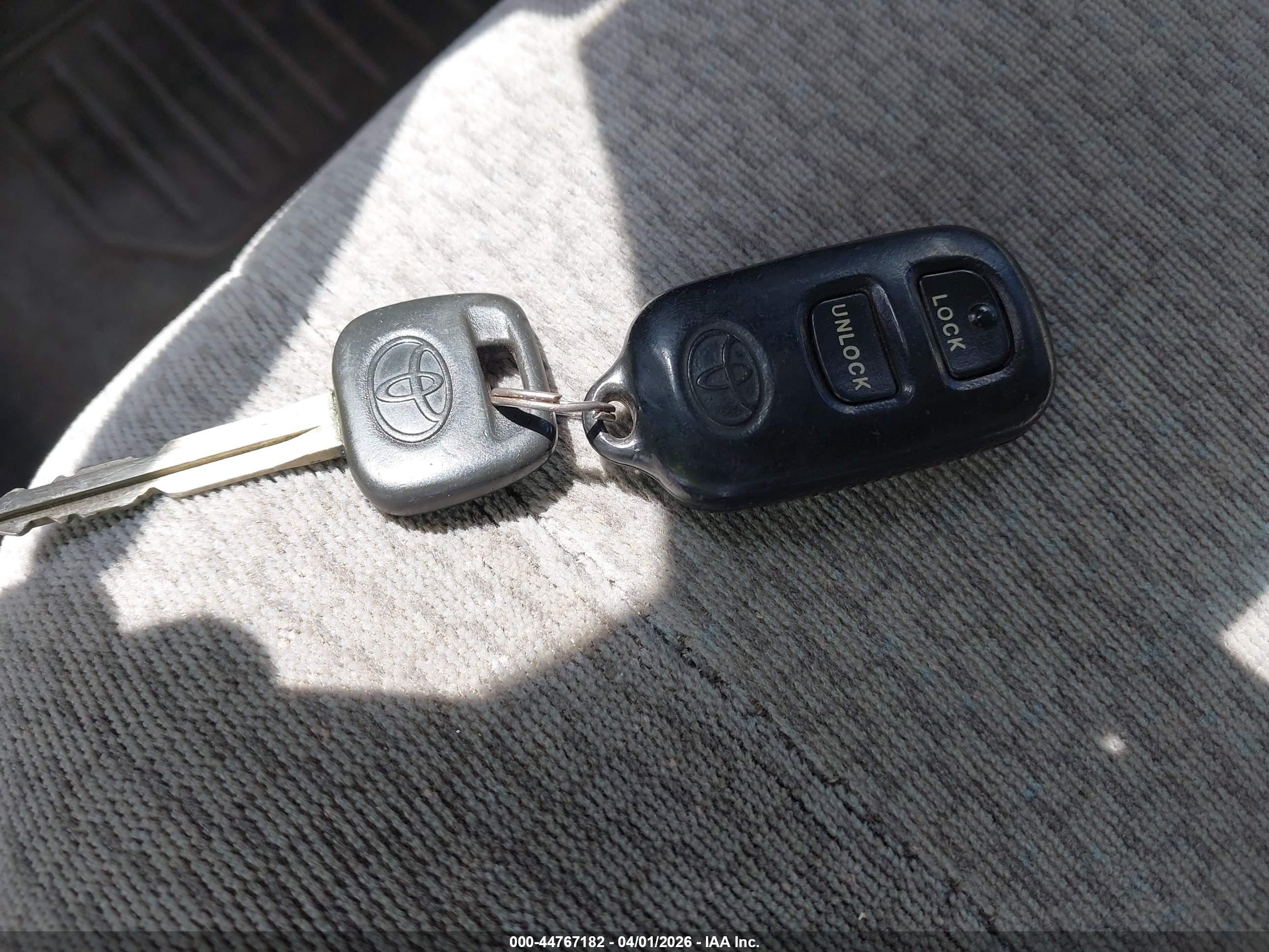 TOYOTA COROLLA image 11