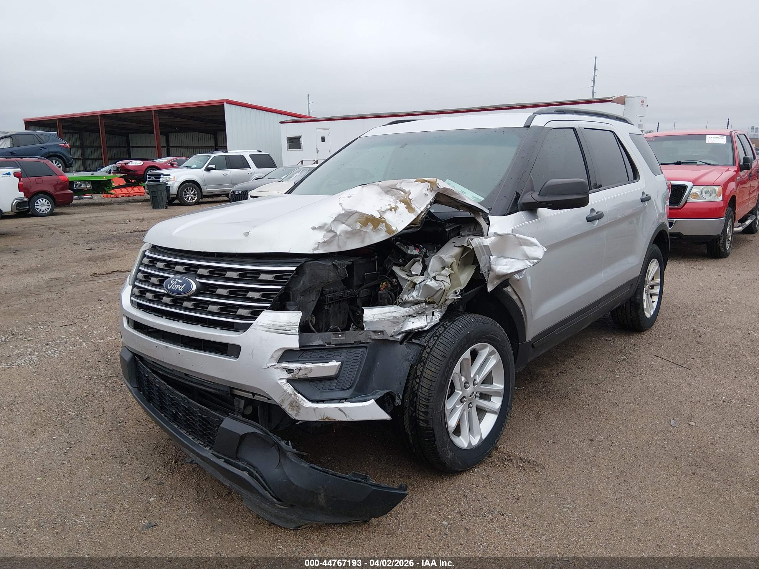 FORD EXPLORER image 2