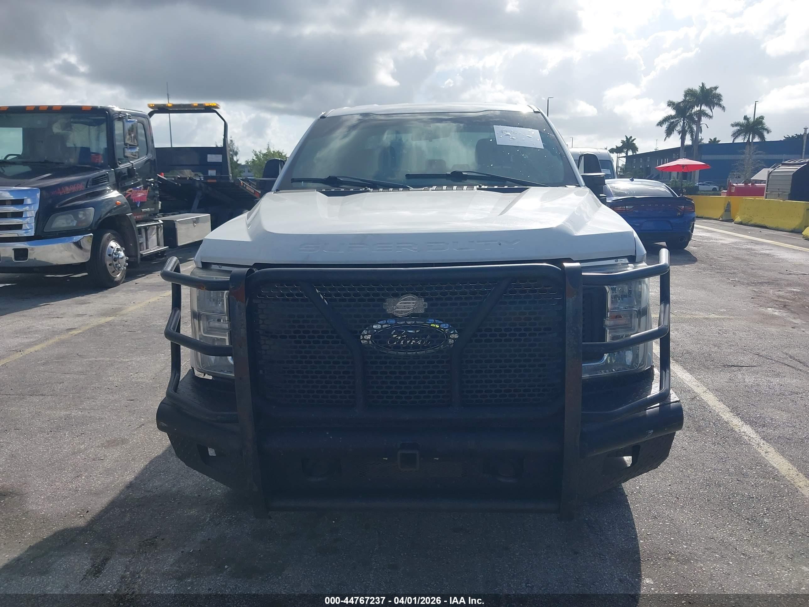 FORD F-250 image 6