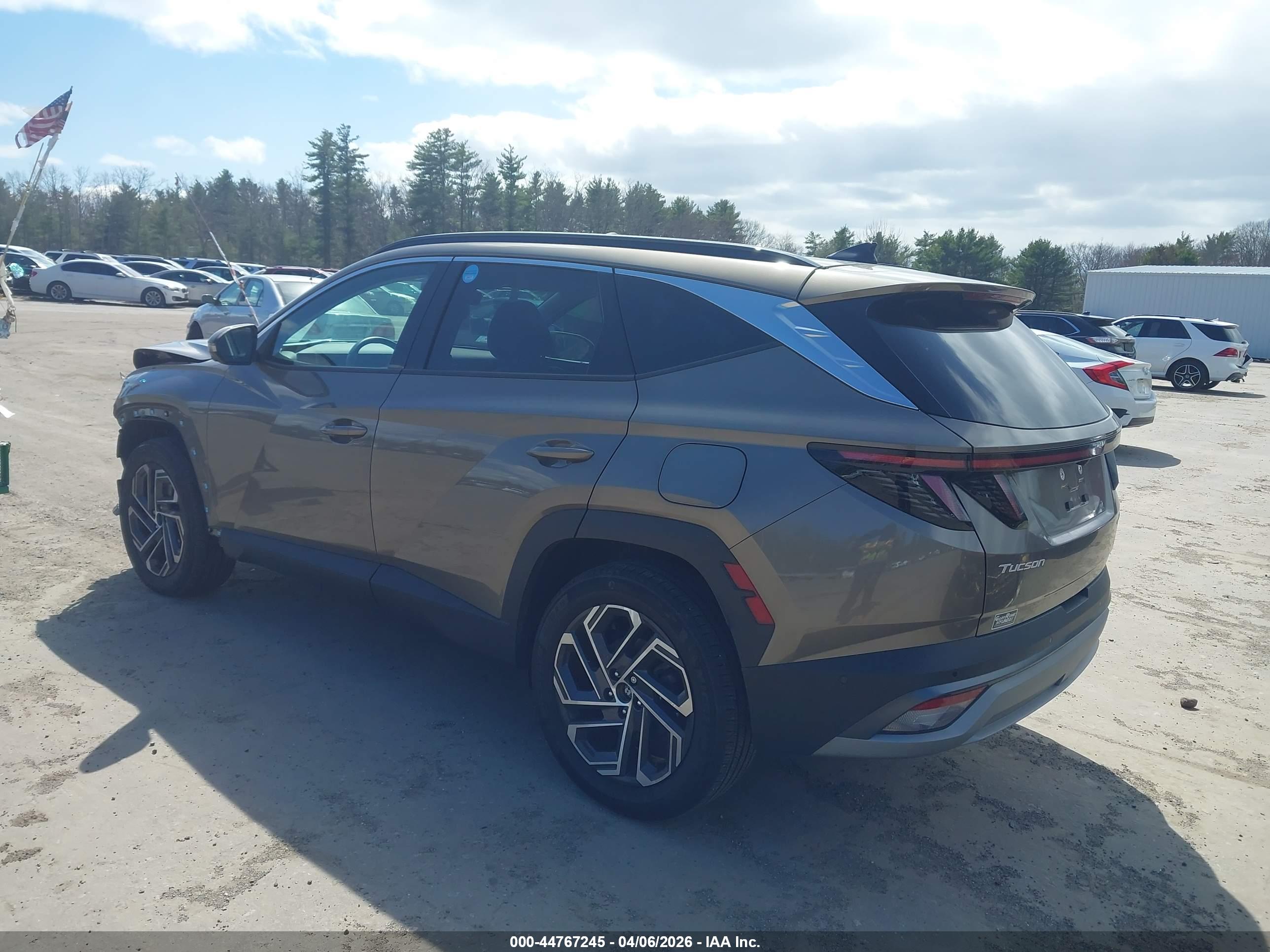 HYUNDAI TUCSON image 3