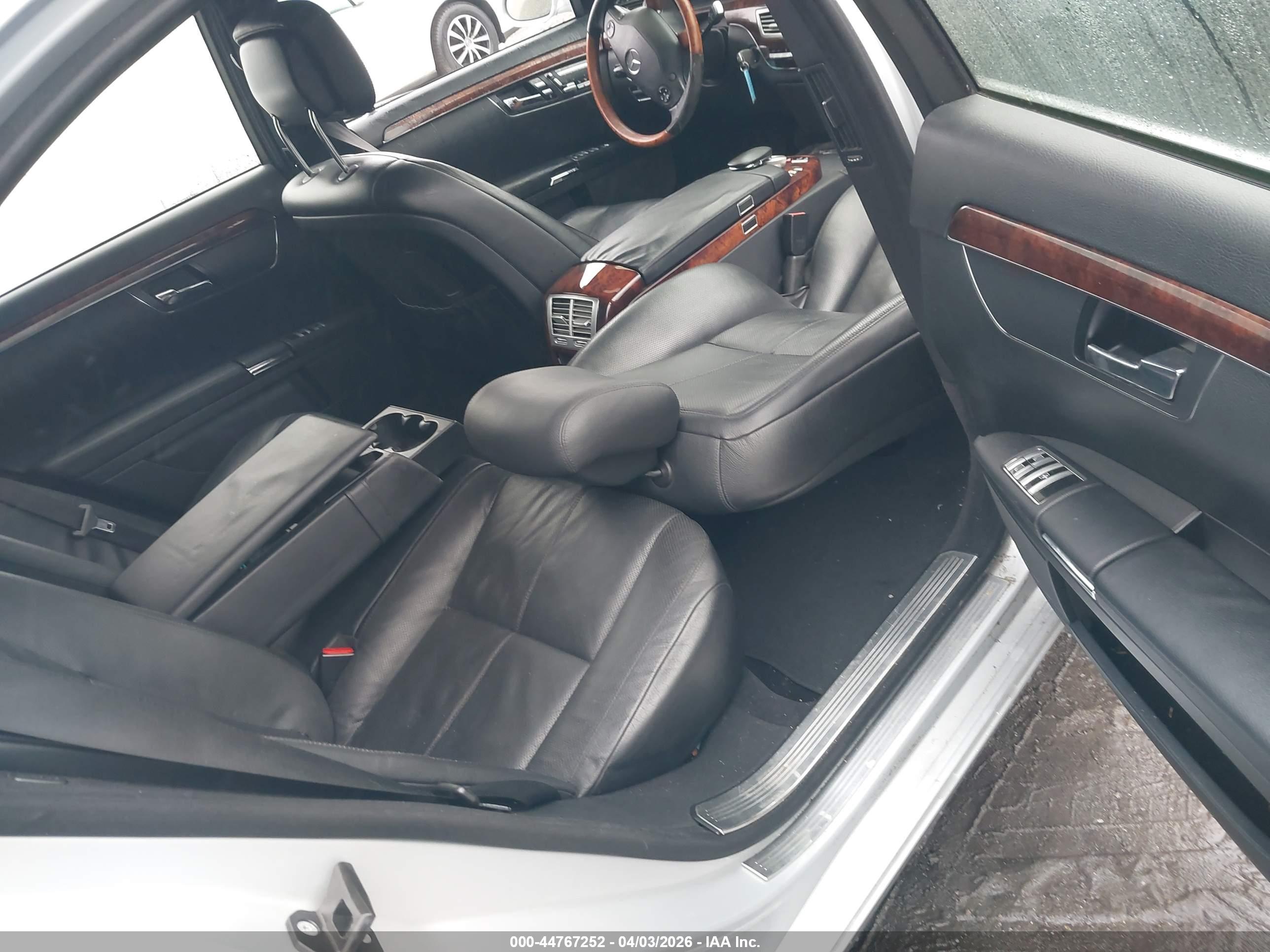 MERCEDES-BENZ S image 8