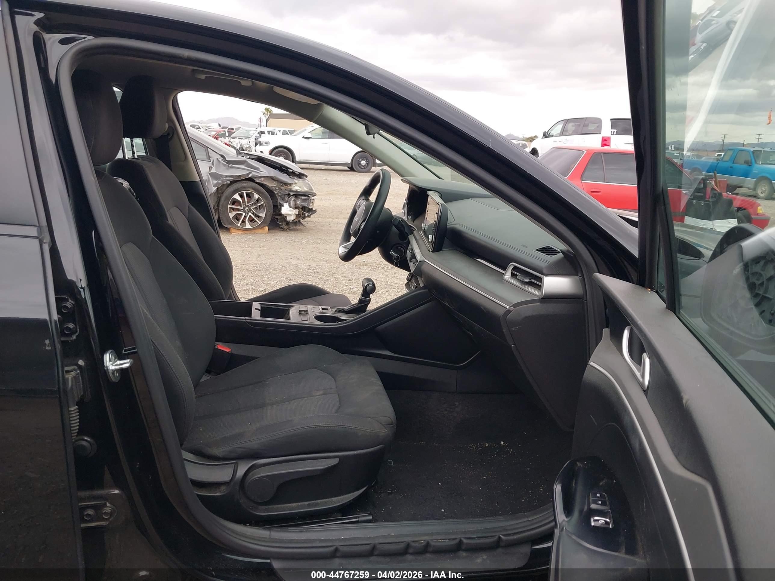 KIA K5 image 5