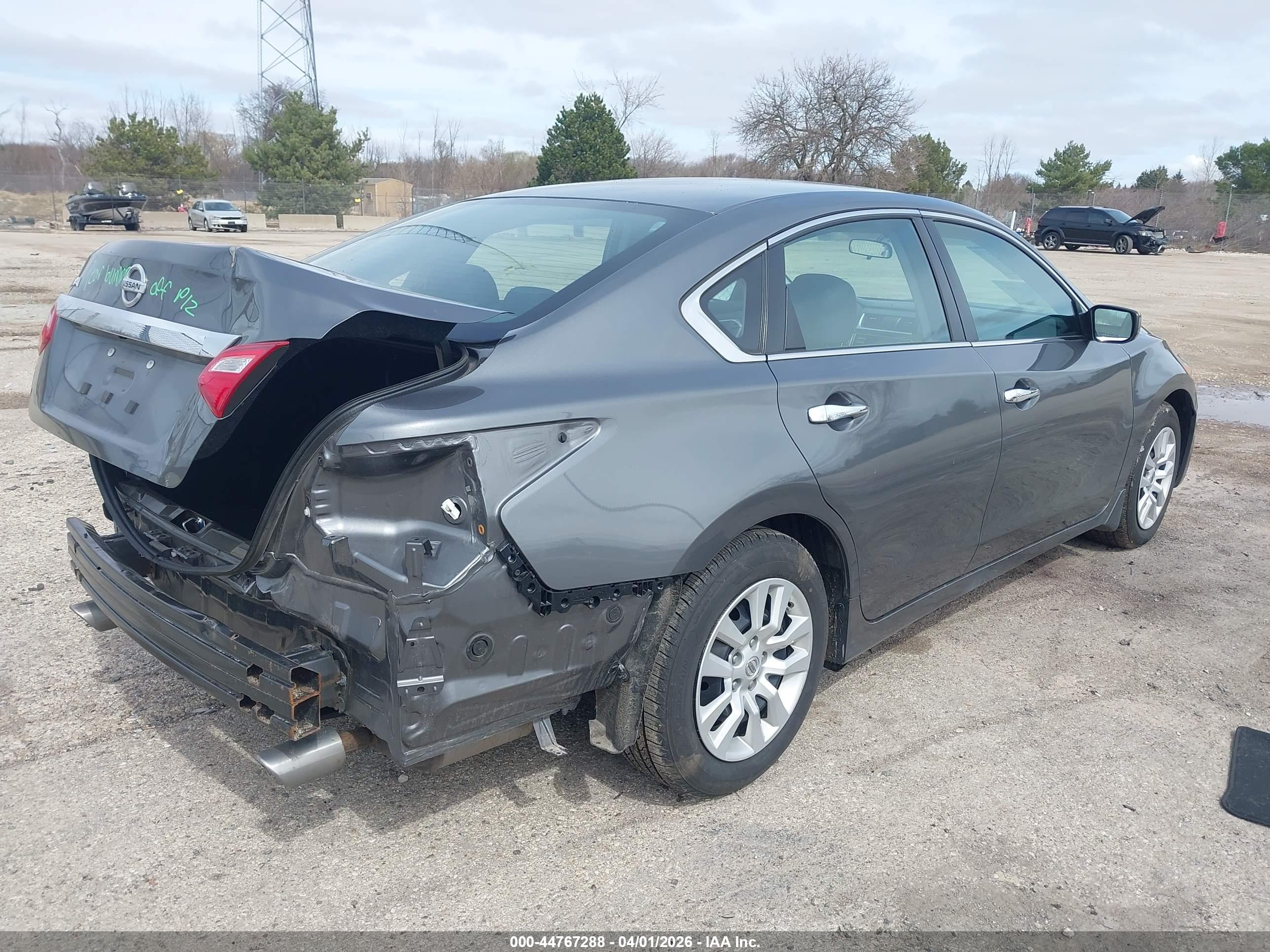 NISSAN ALTIMA image 4