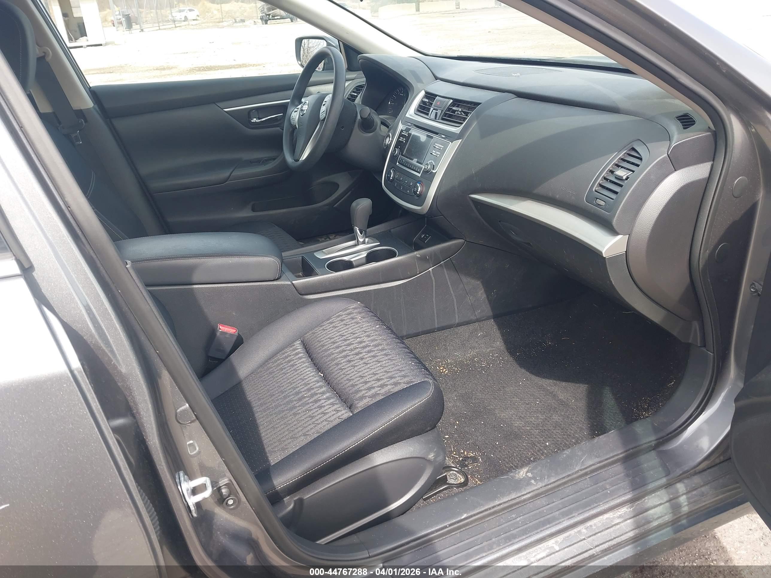 NISSAN ALTIMA image 5