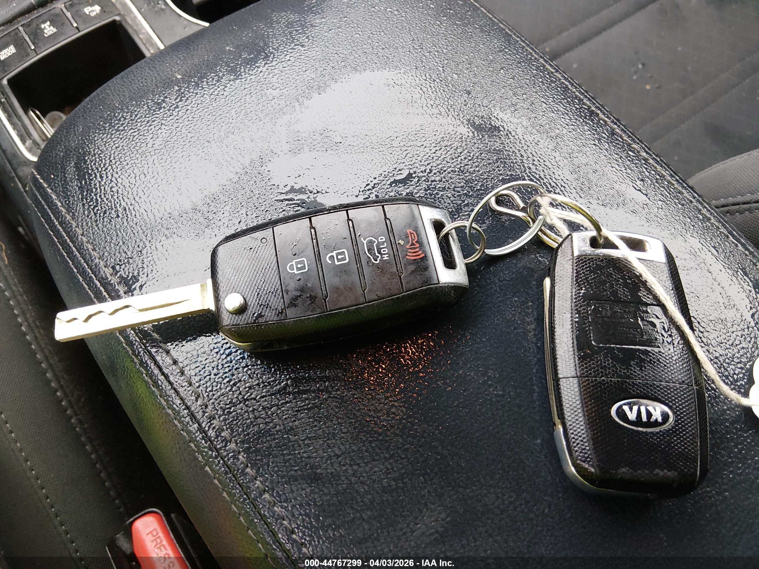 KIA SORENTO image 11