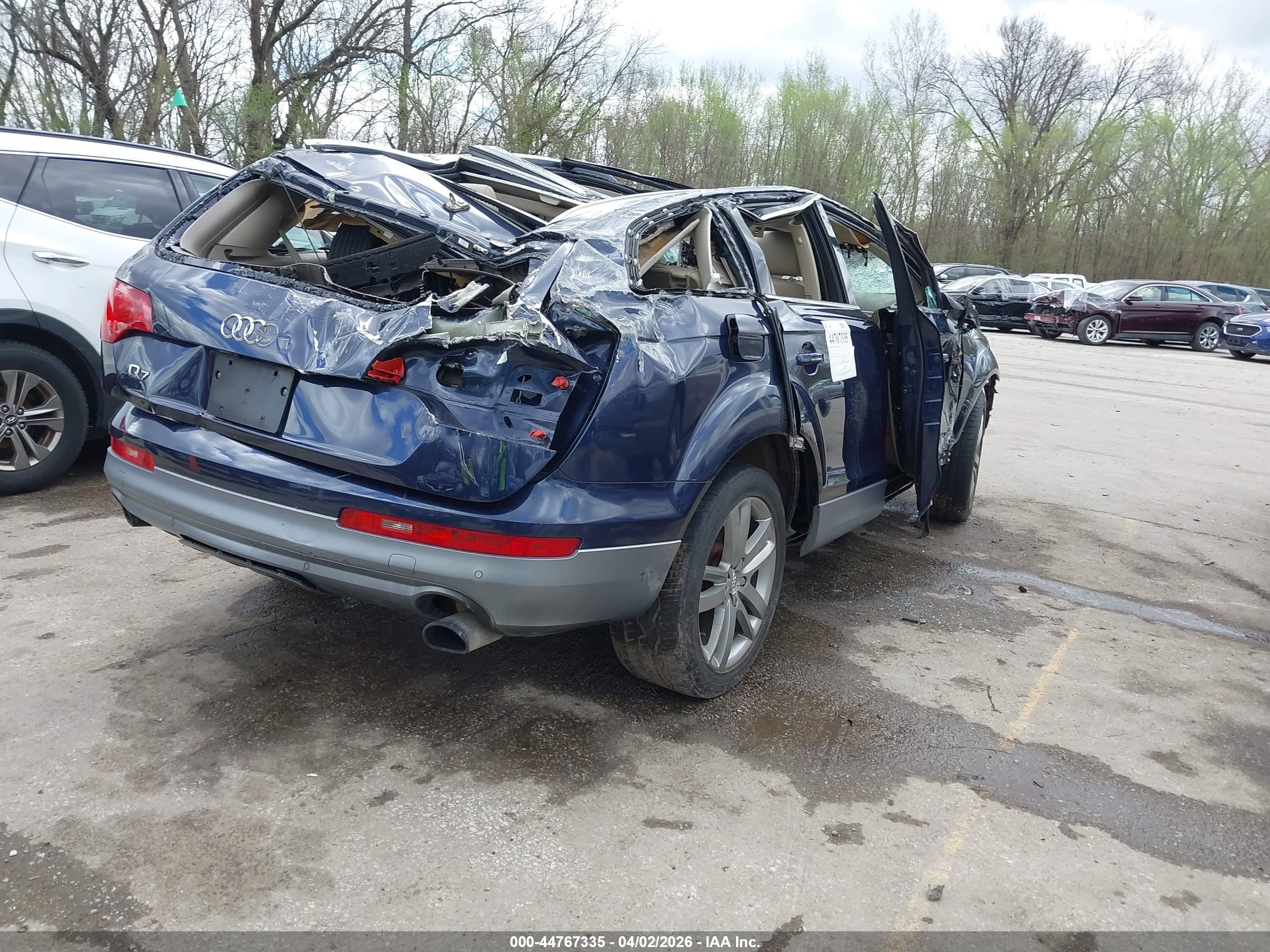 AUDI Q7 image 4