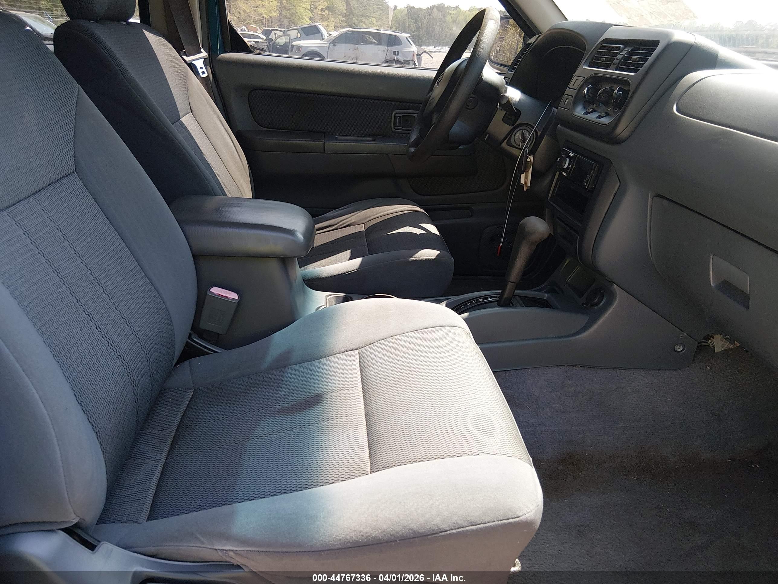 NISSAN FRONTIER image 5