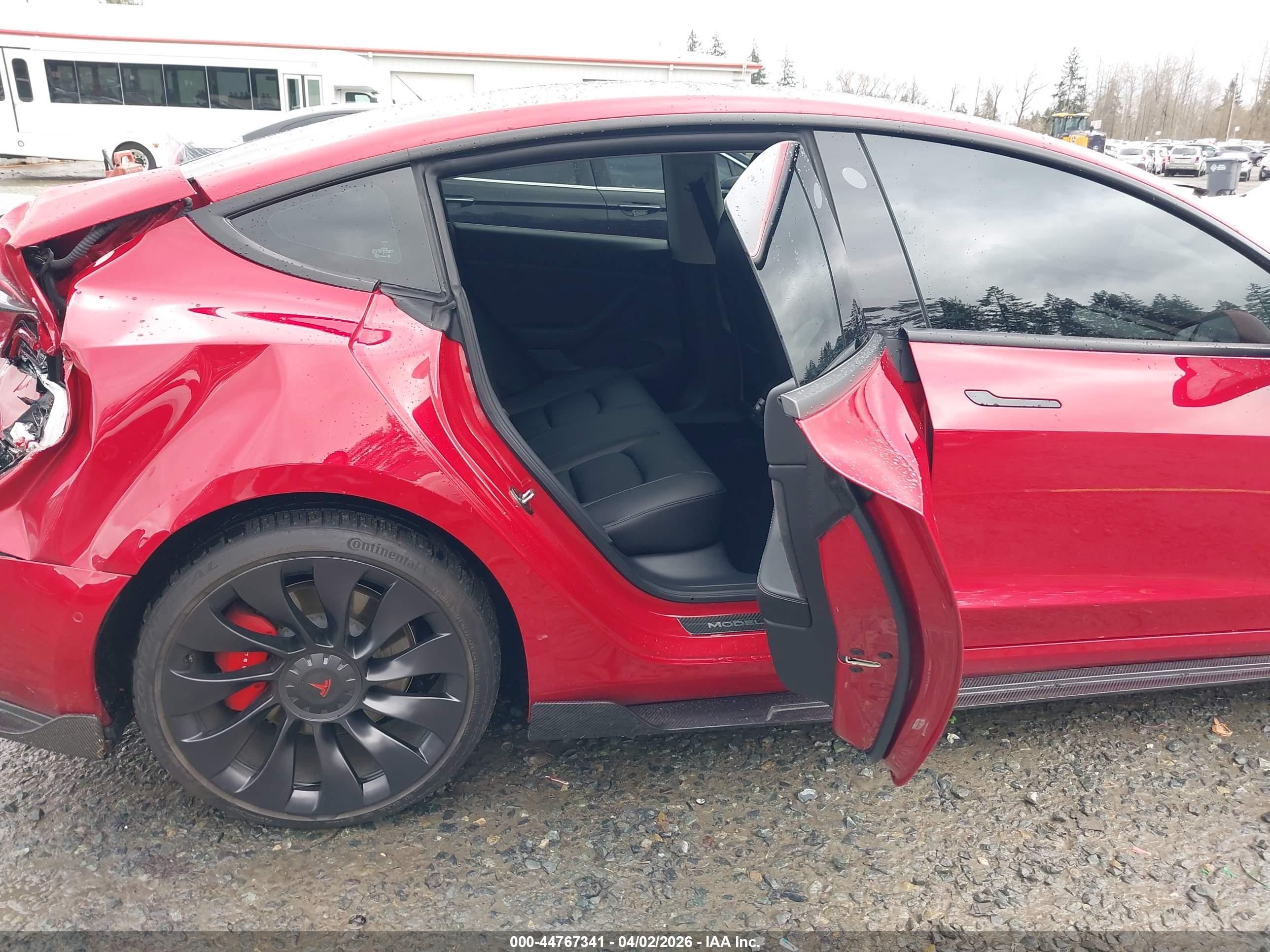 TESLA MODEL image 8