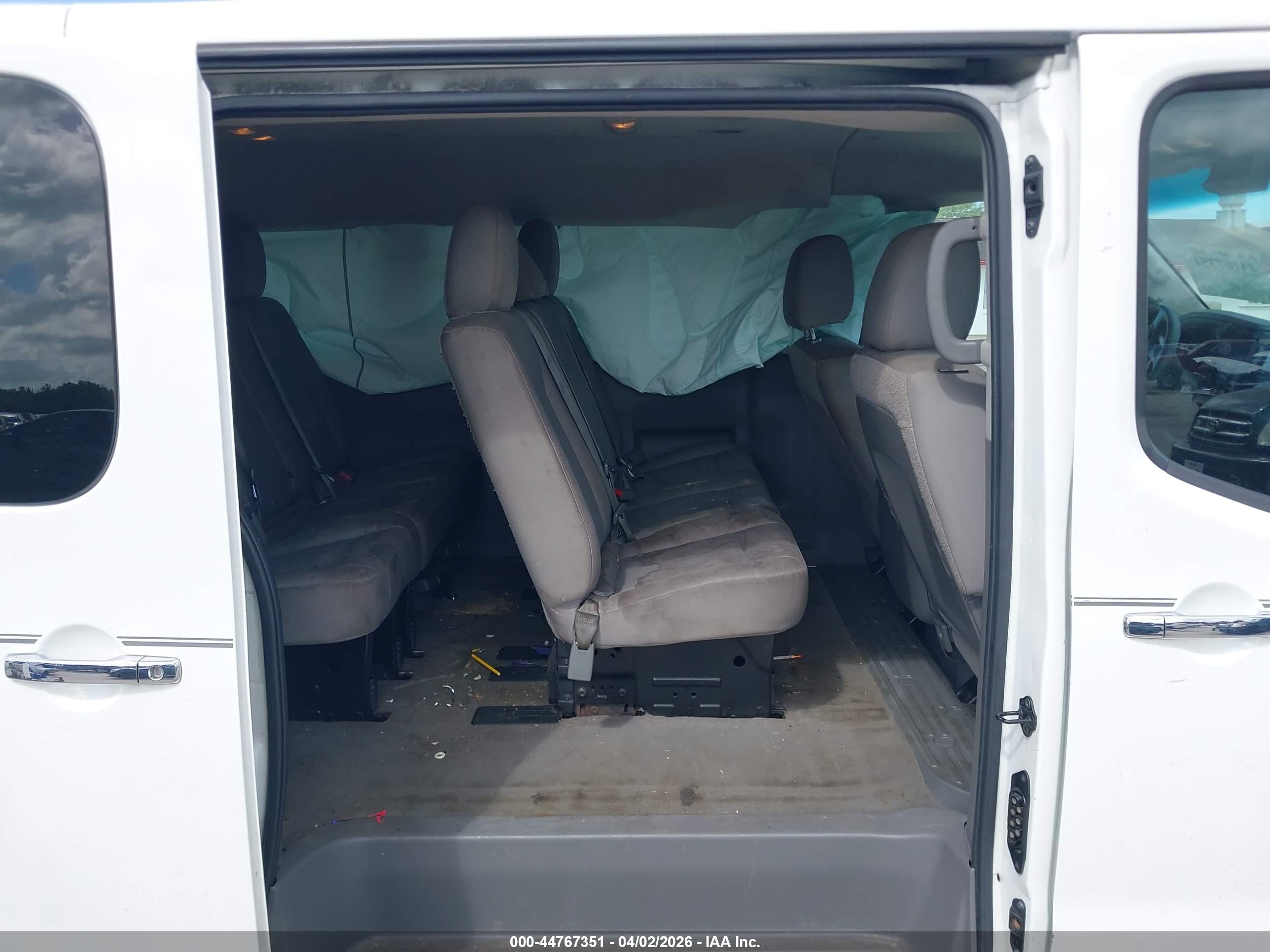 NISSAN NV image 8