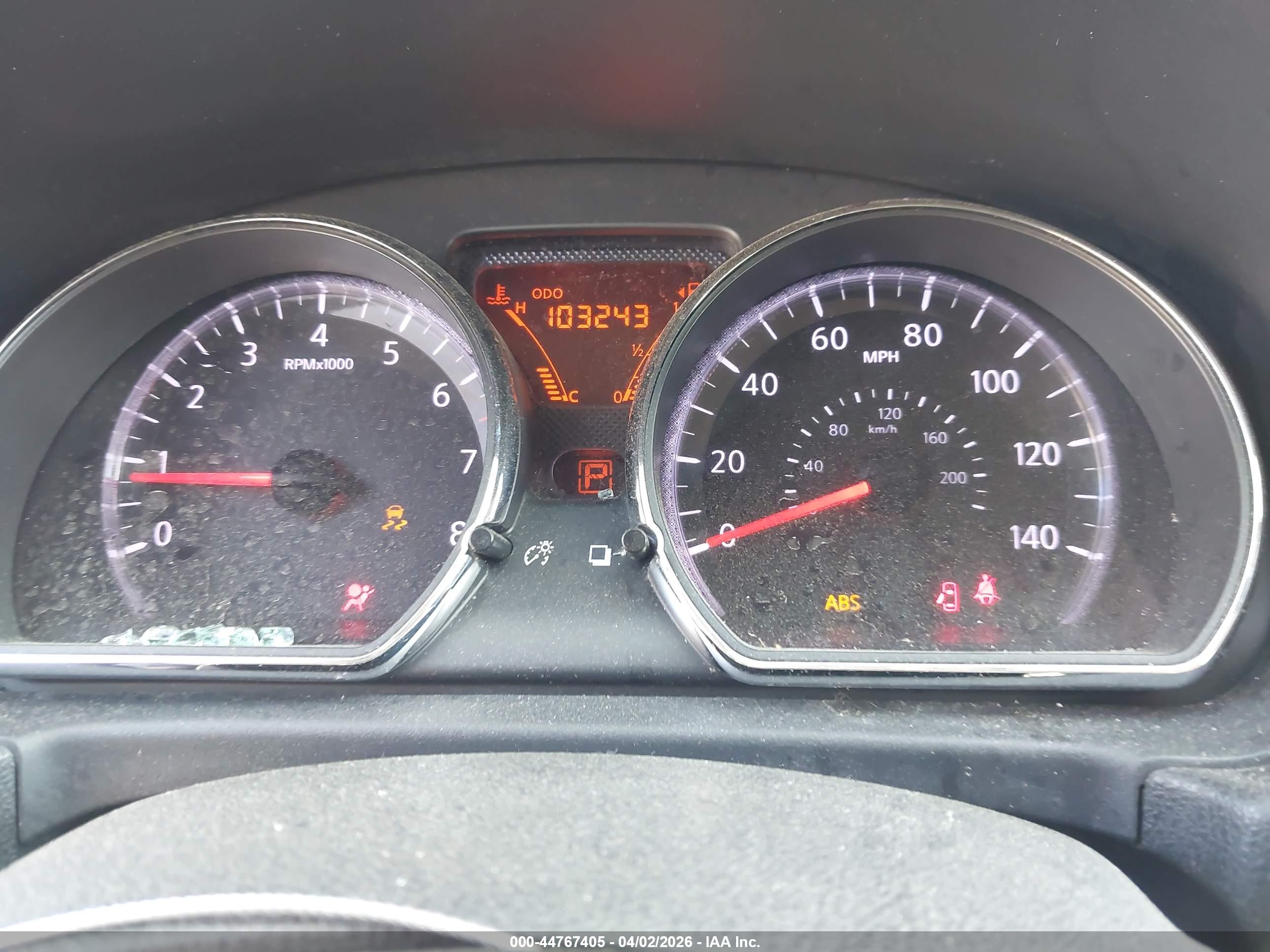 NISSAN VERSA image 7