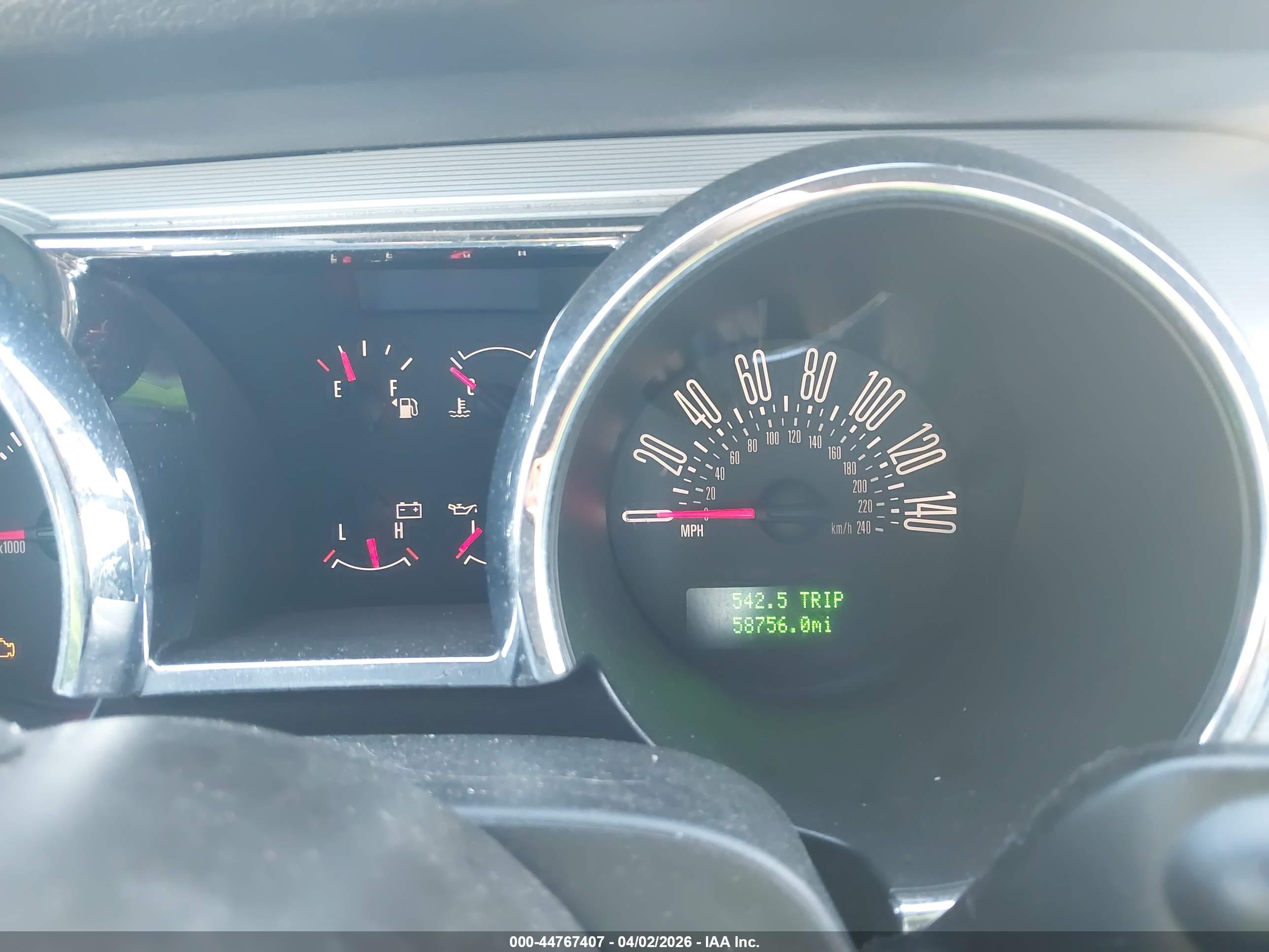 FORD MUSTANG image 7