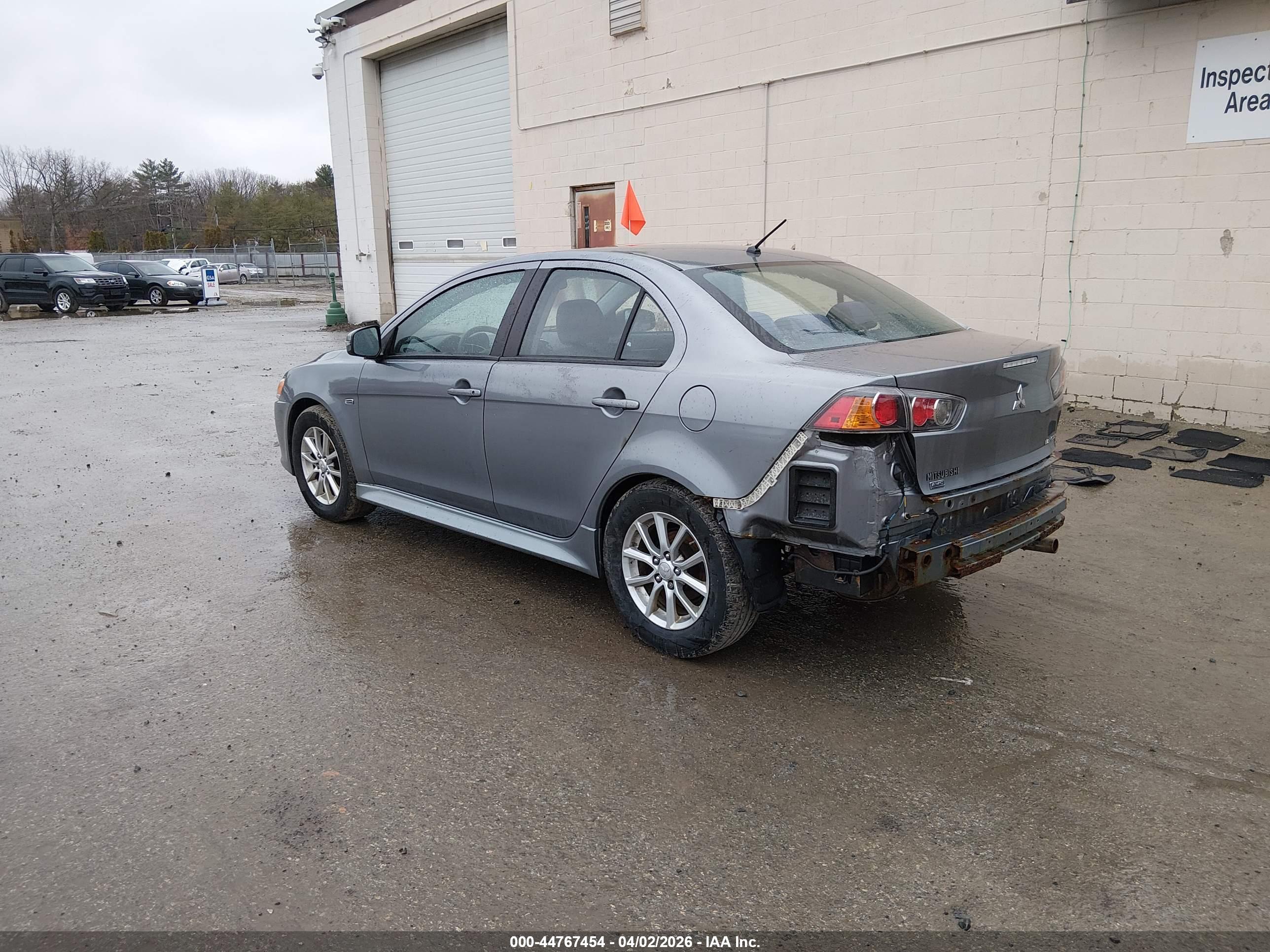 MITSUBISHI LANCER image 3