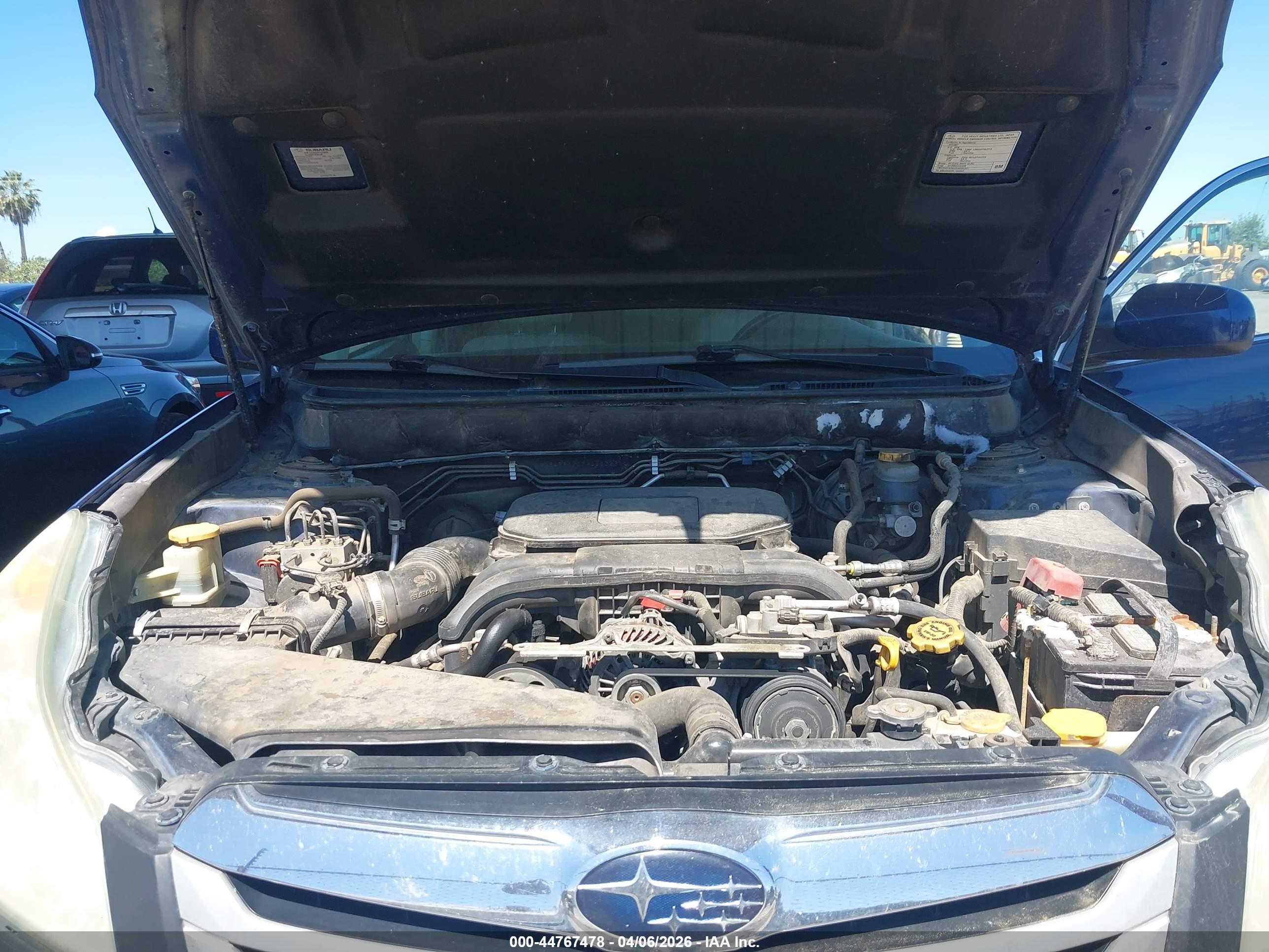 SUBARU OUTBACK image 10