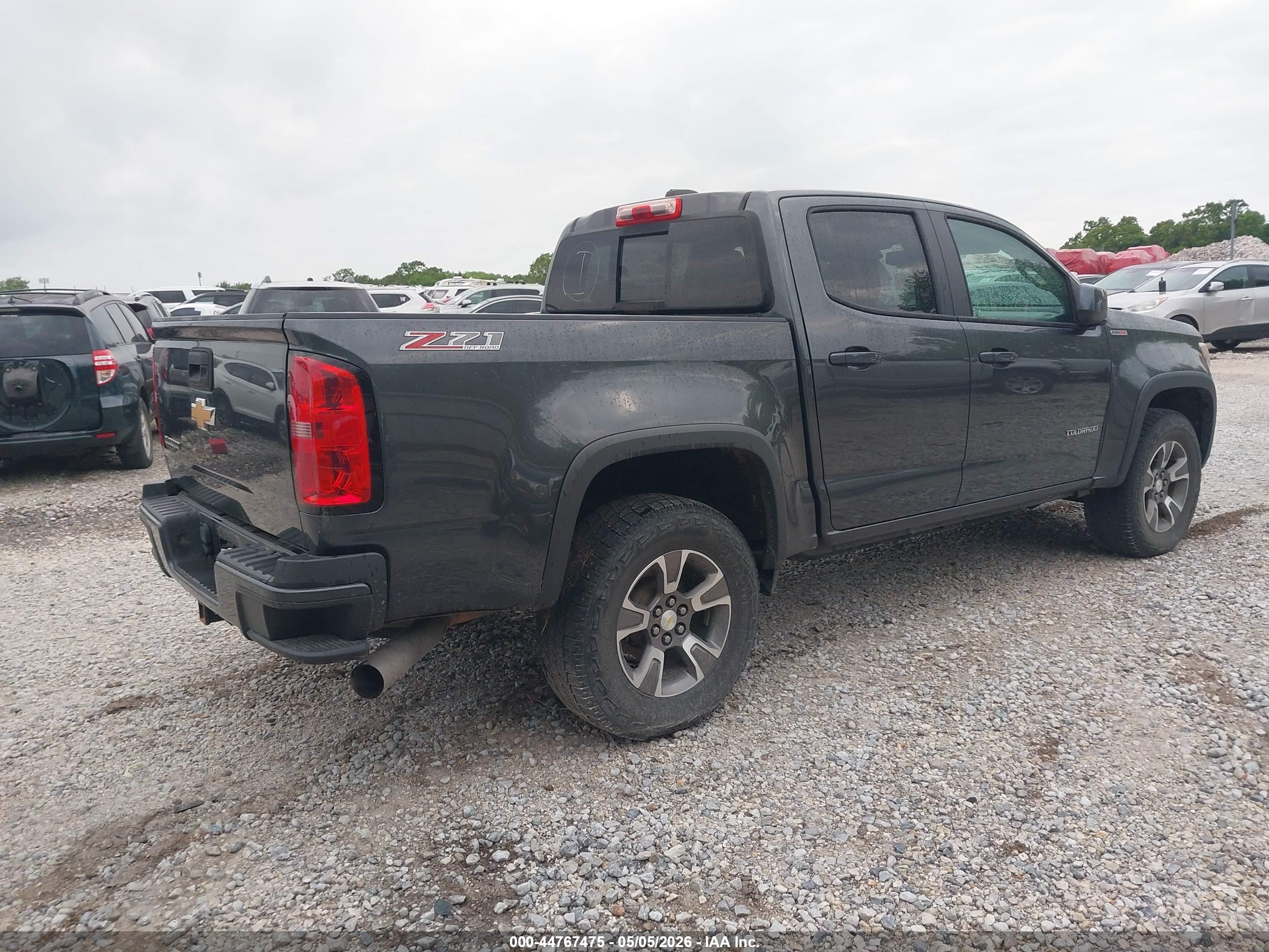 CHEVROLET COLORADO image 4