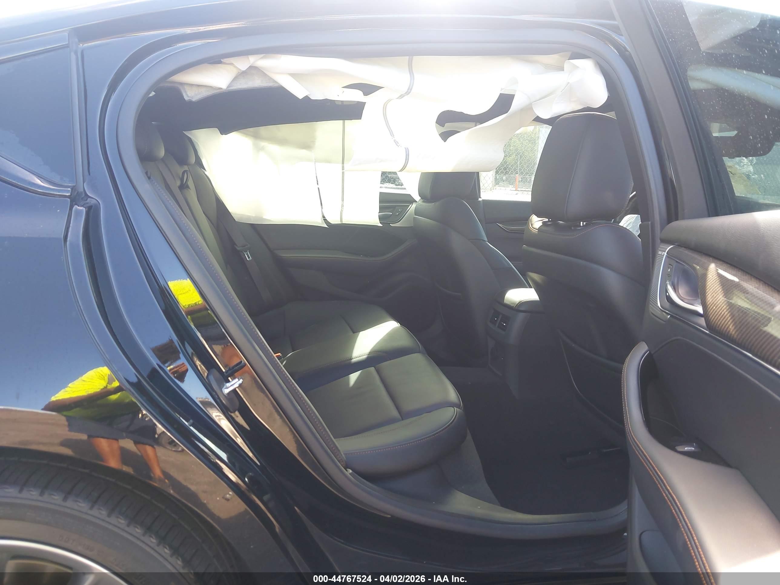 CADILLAC CT5 image 8