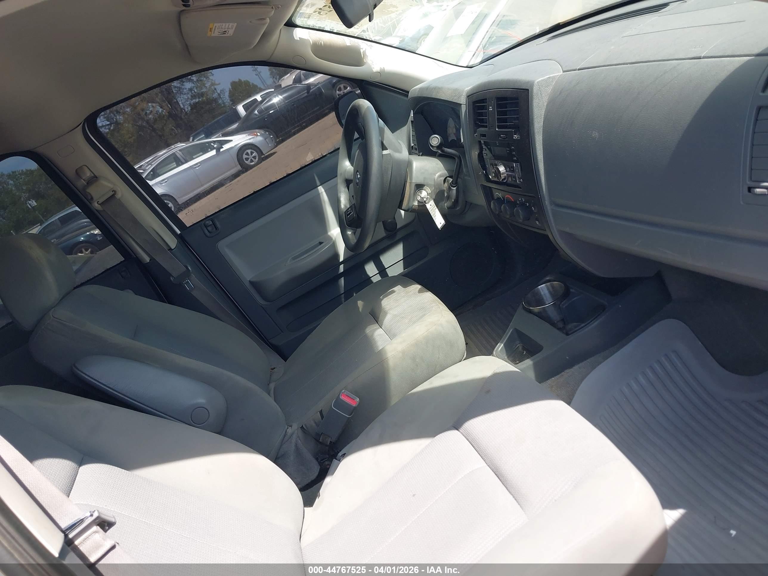 DODGE DAKOTA image 5