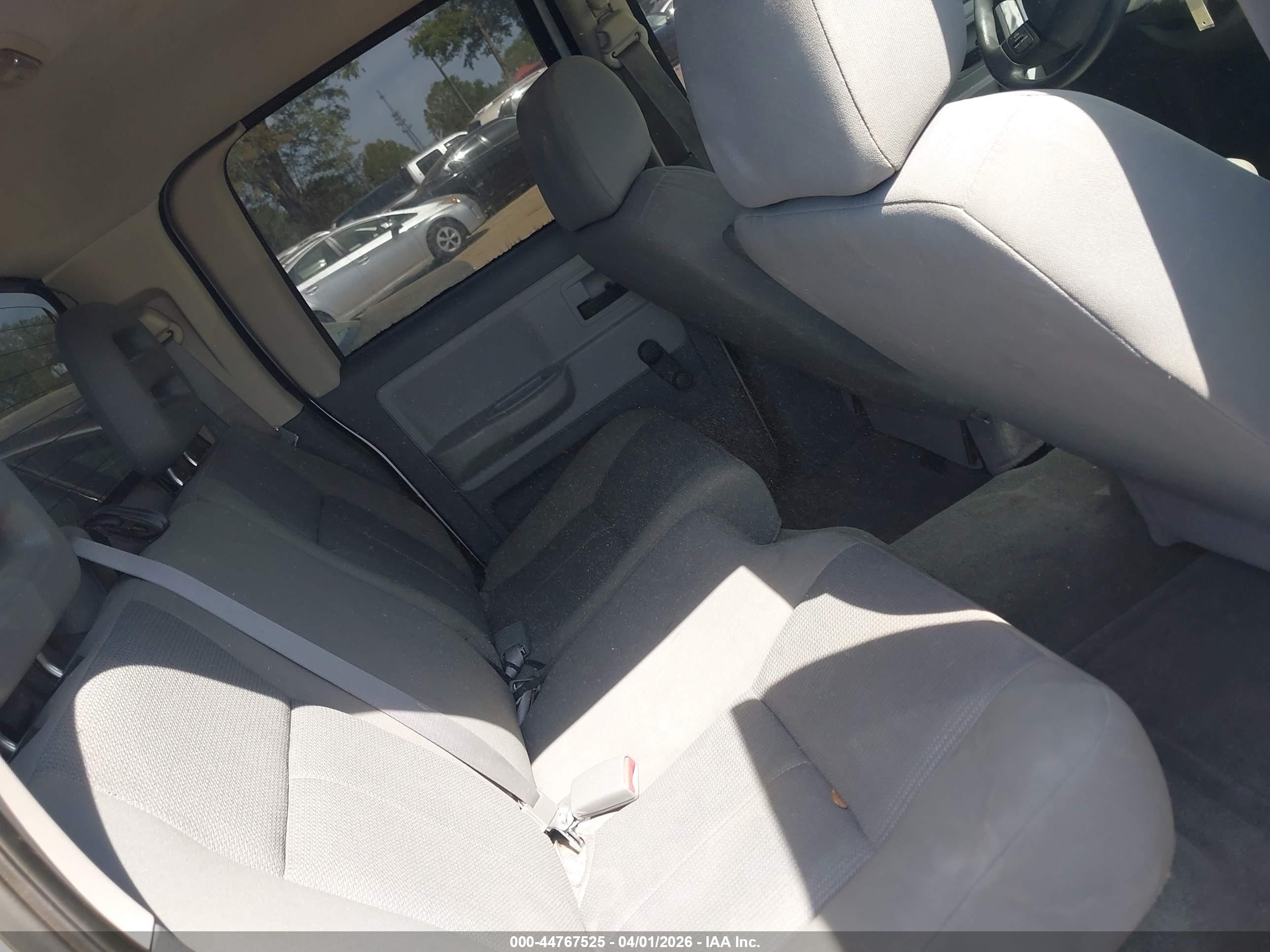DODGE DAKOTA image 8
