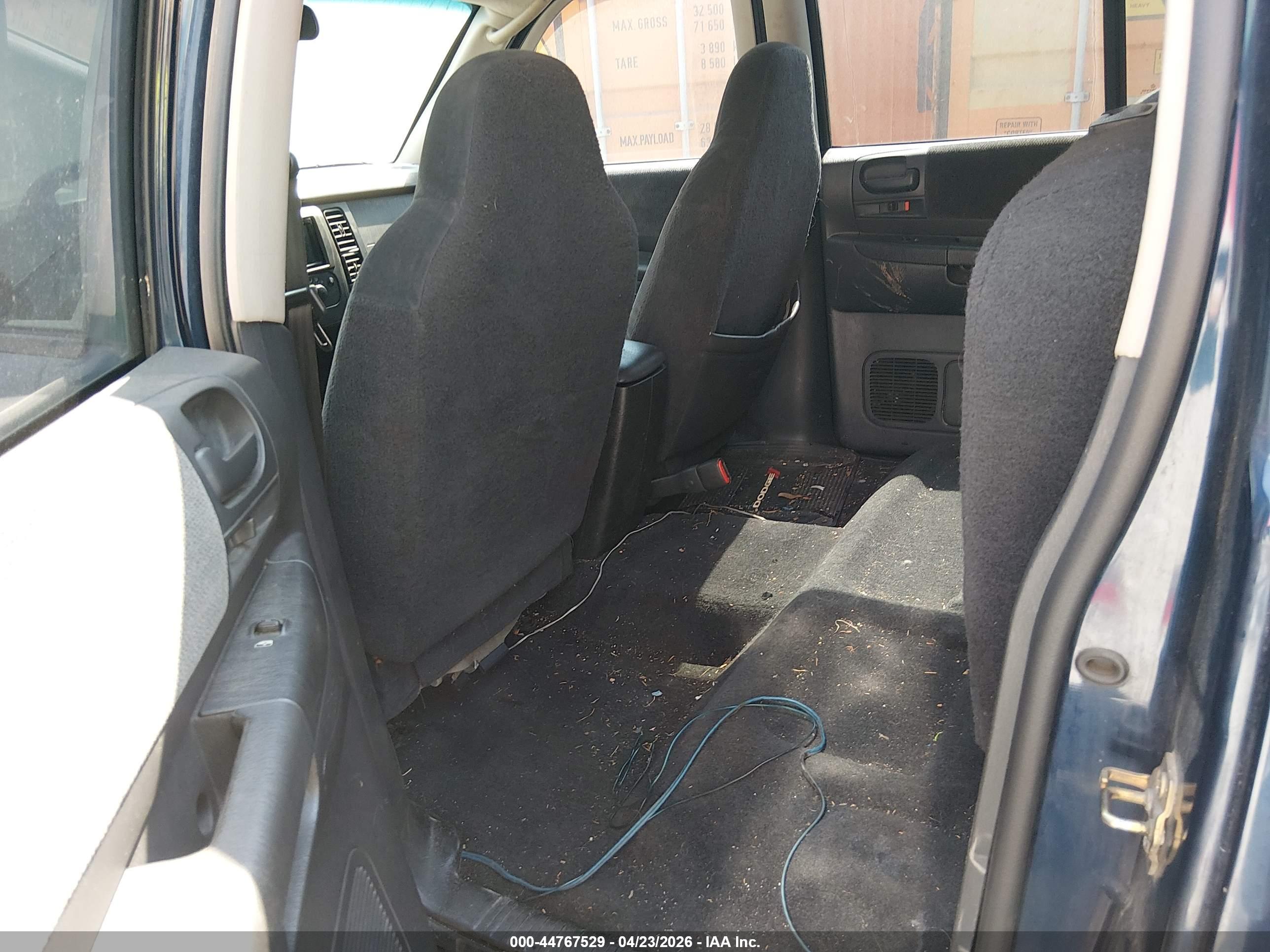 DODGE DAKOTA image 8