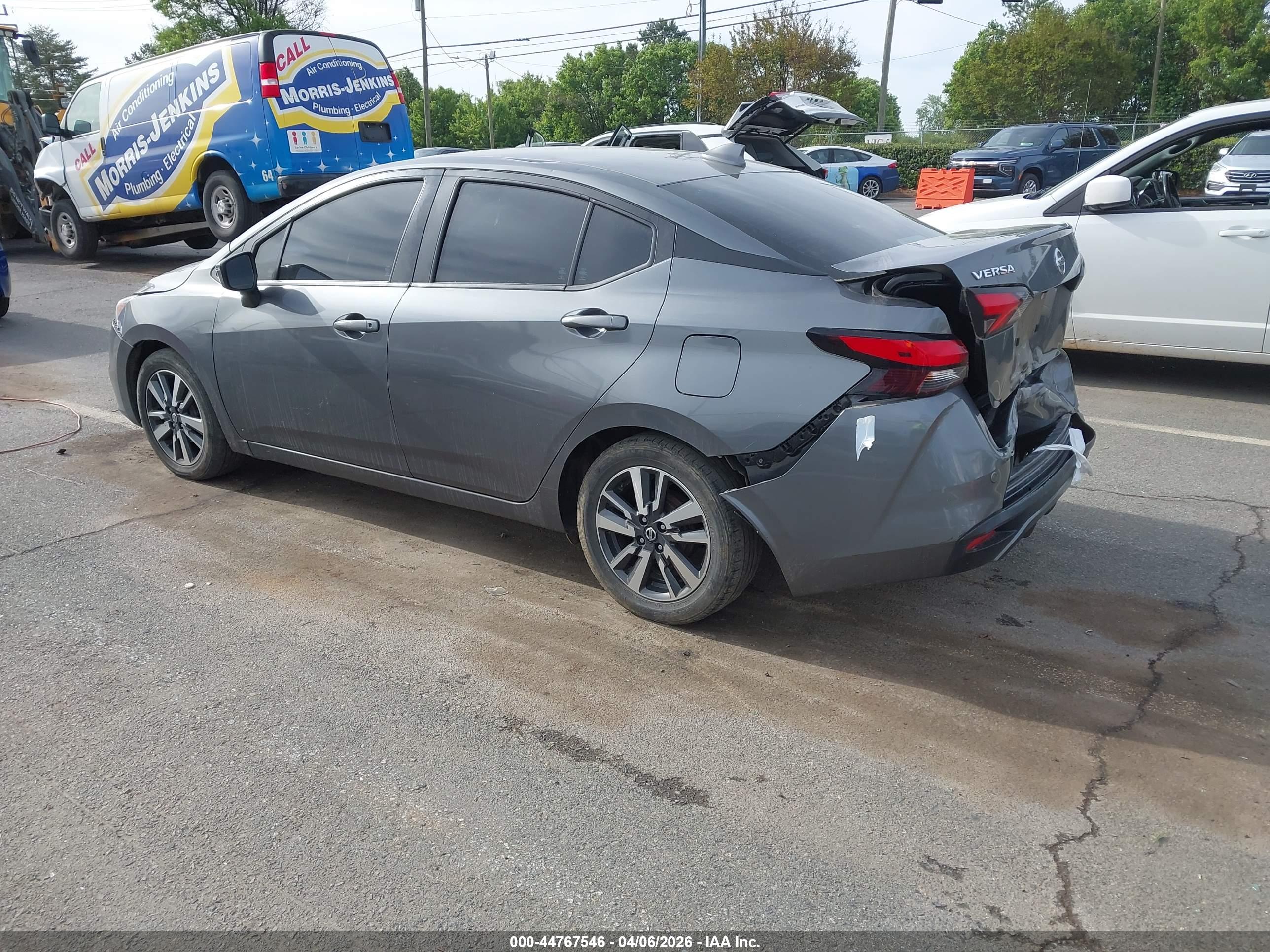 NISSAN VERSA image 3