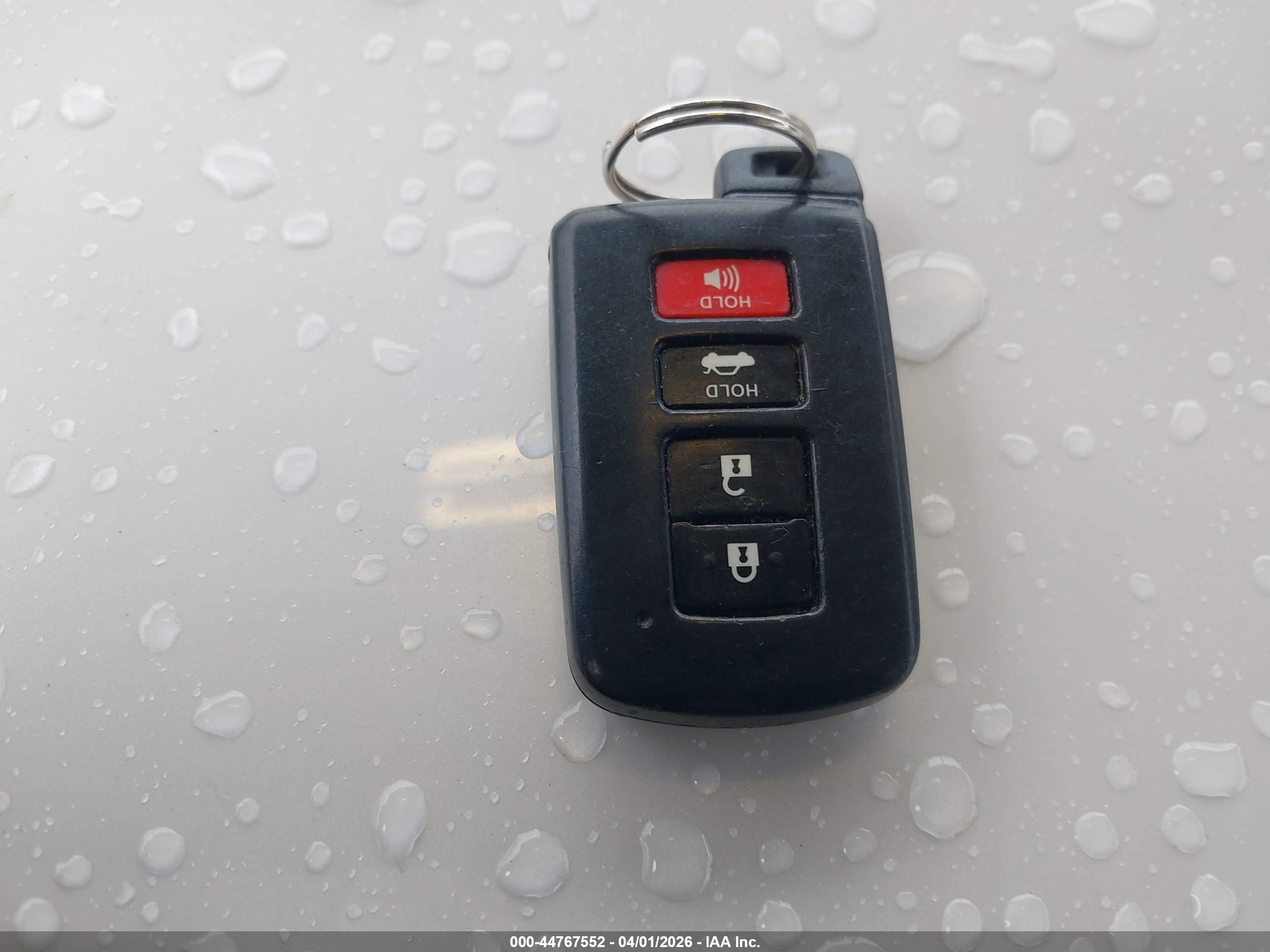 TOYOTA CAMRY image 11