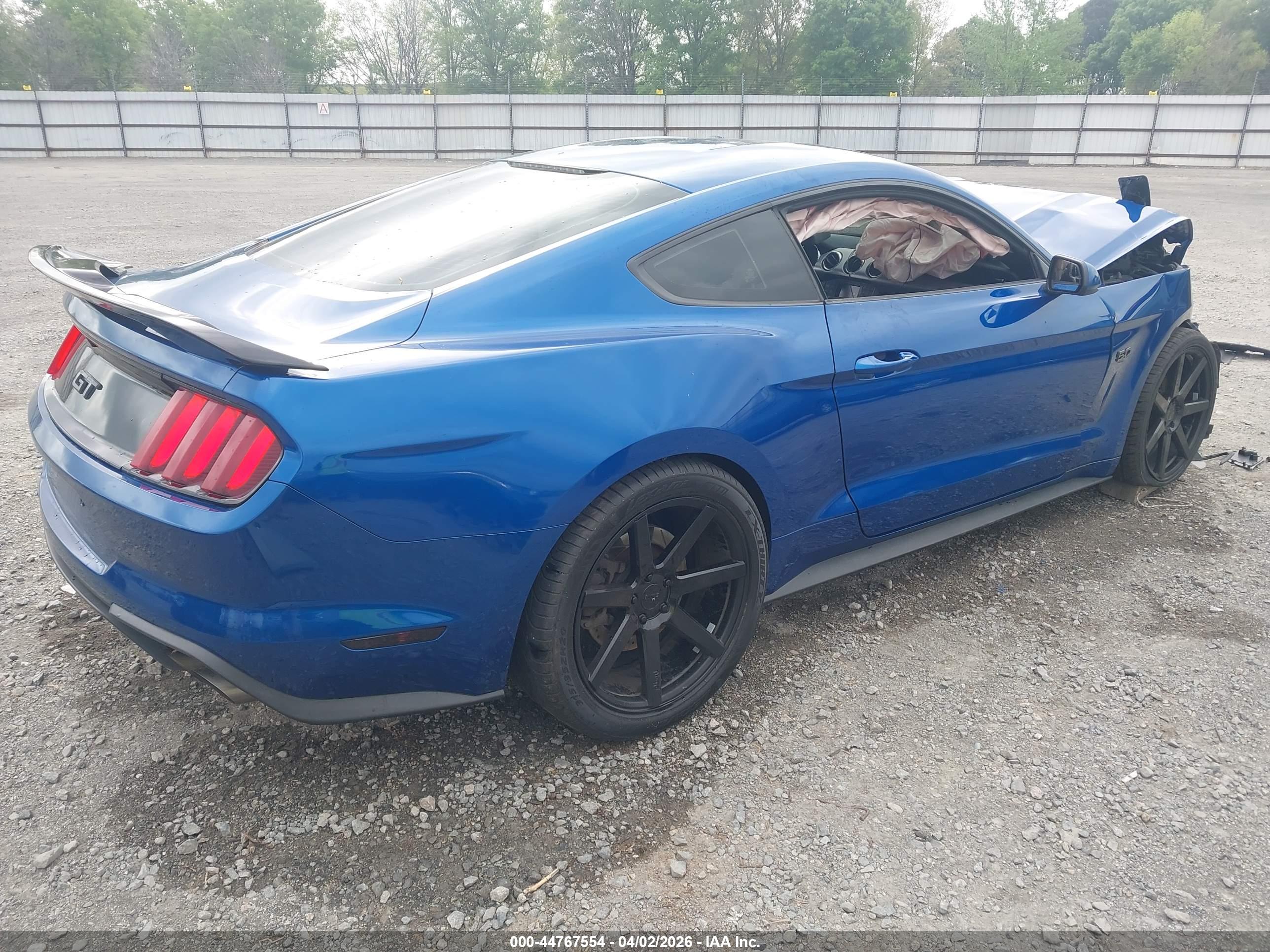 FORD MUSTANG image 4