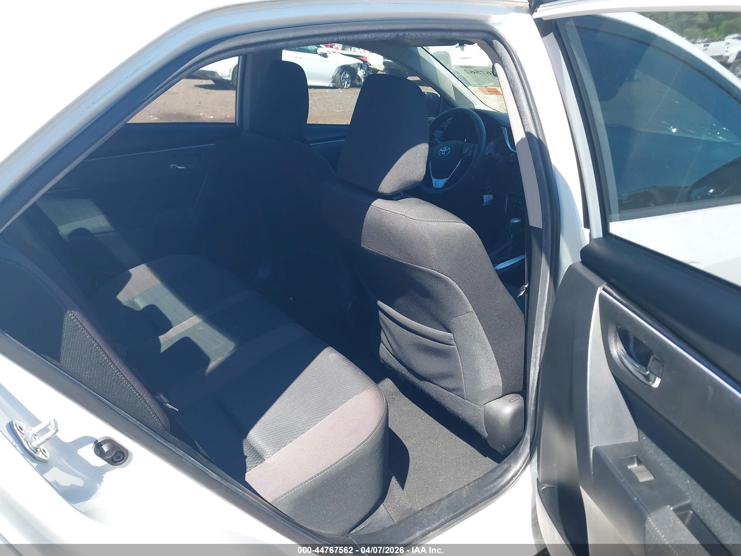 TOYOTA COROLLA image 8