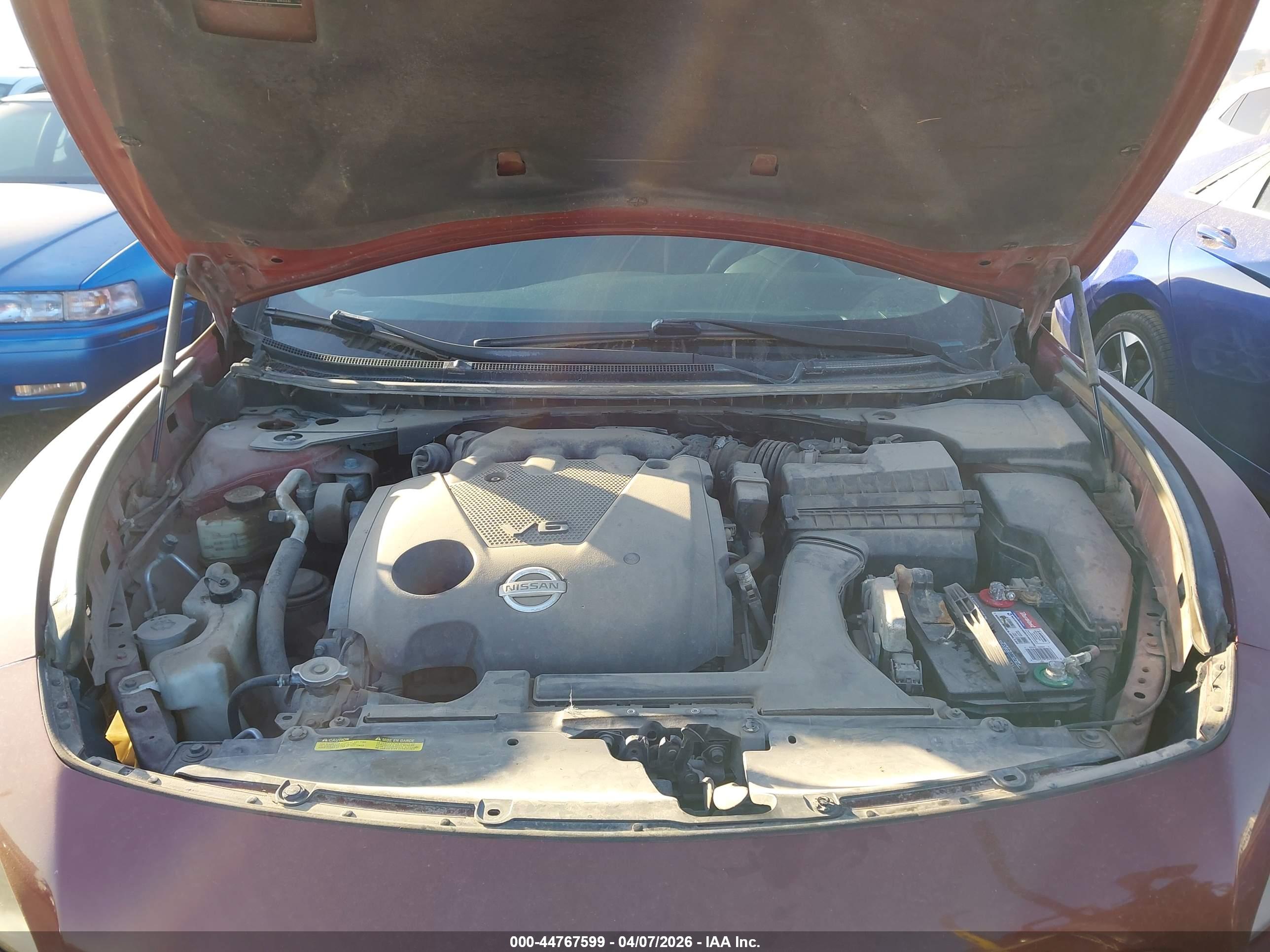 NISSAN MAXIMA image 10