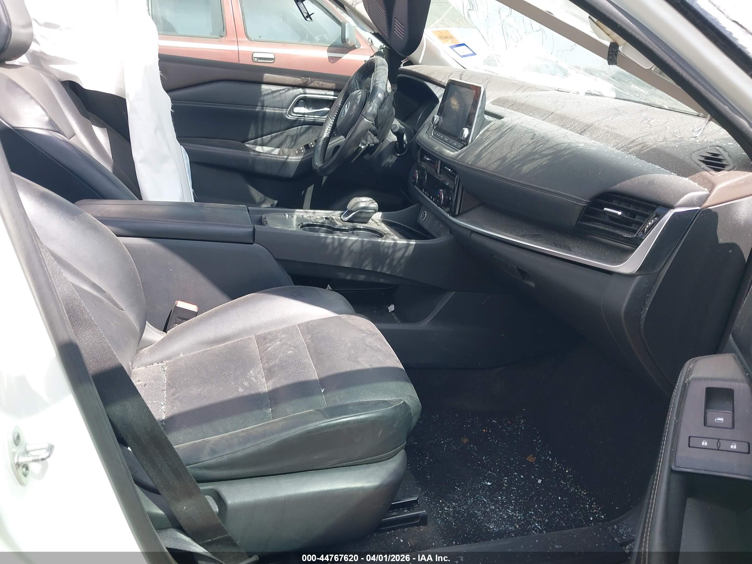 NISSAN ROGUE image 5