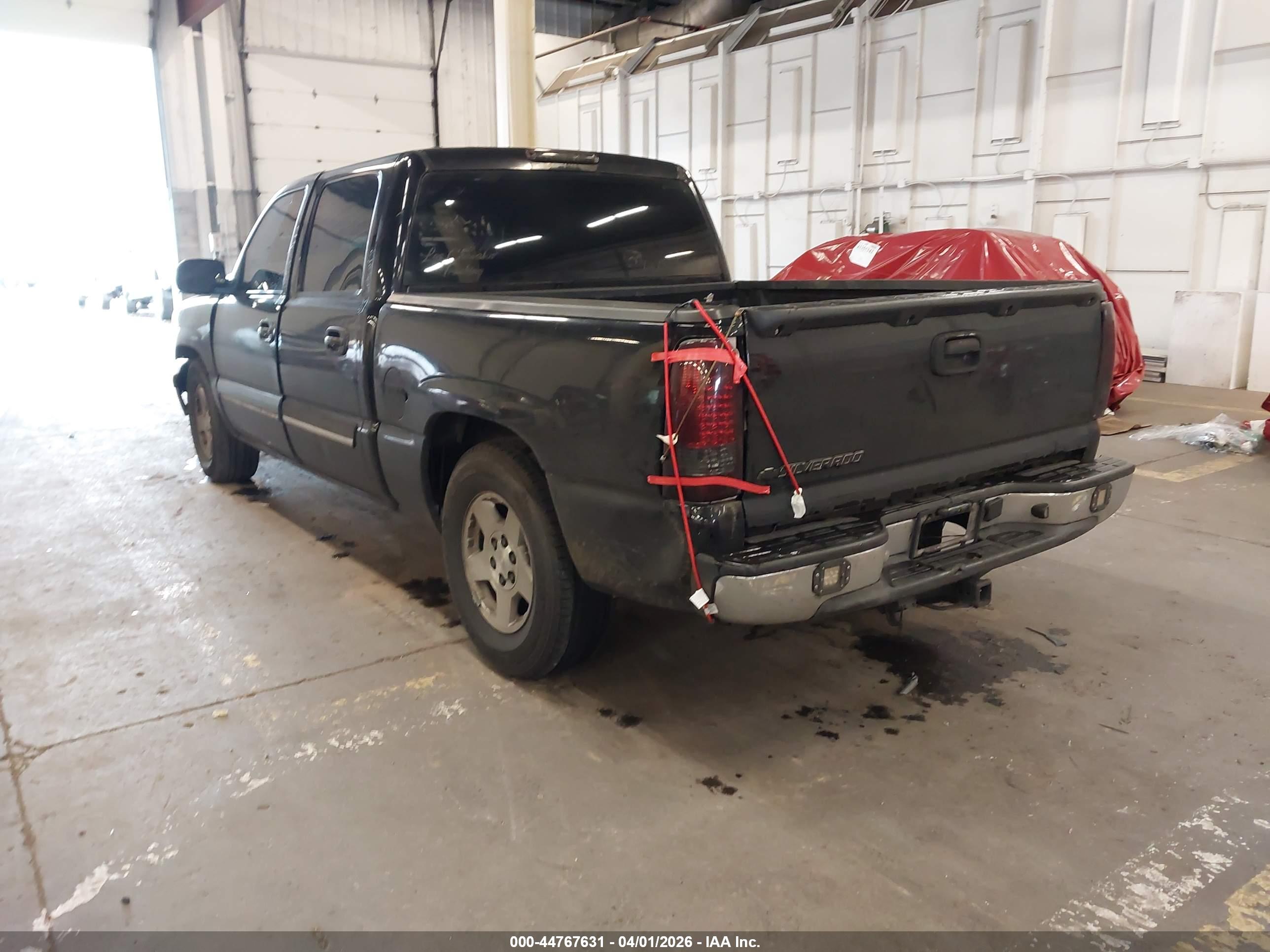 CHEVROLET SILVERADO image 3