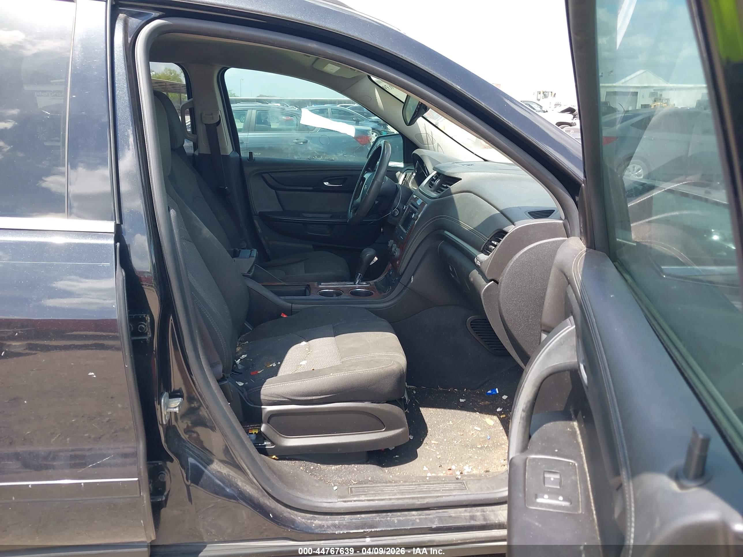 CHEVROLET TRAVERSE image 5
