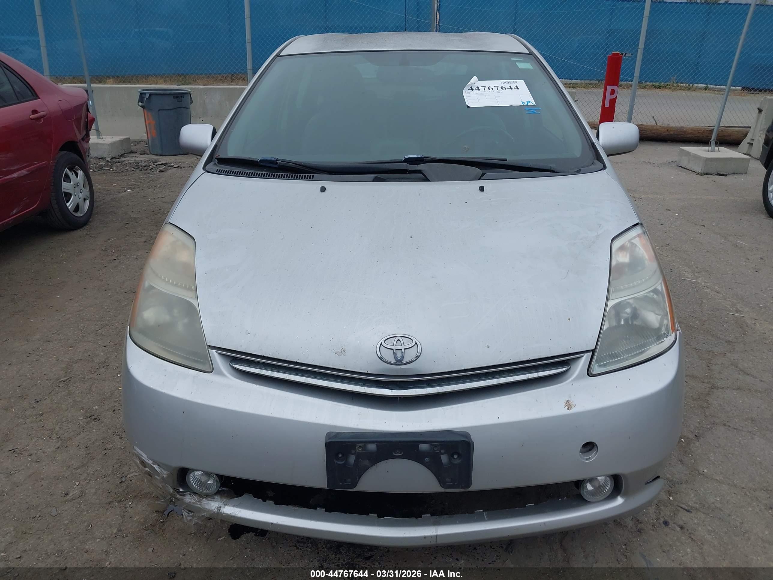 TOYOTA PRIUS image 6