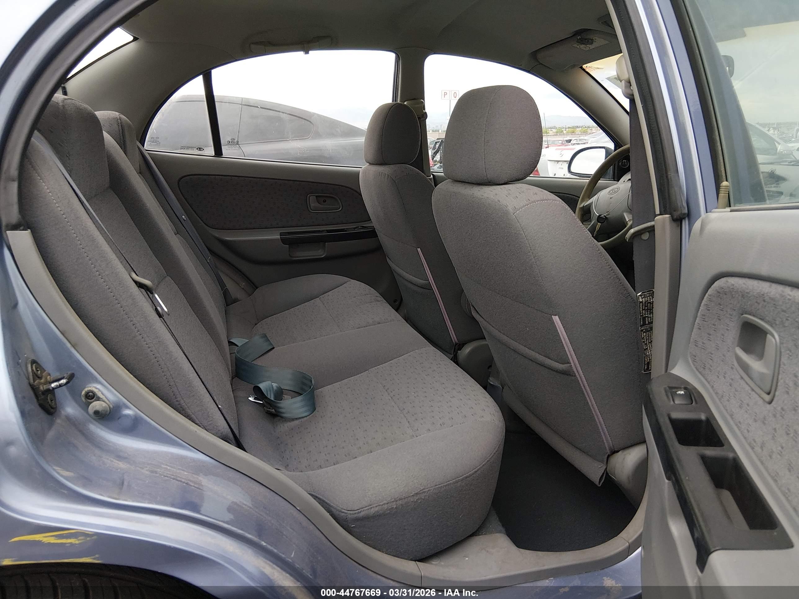 KIA RIO image 8