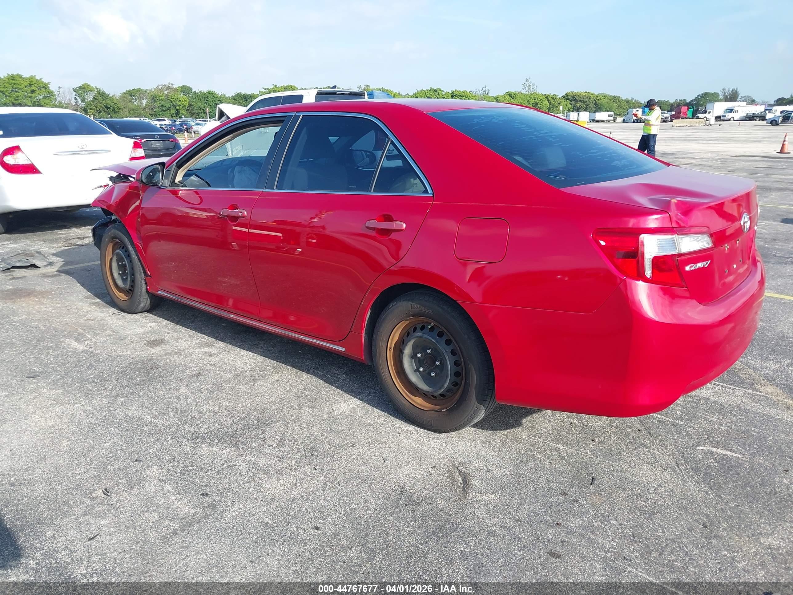 TOYOTA CAMRY image 3