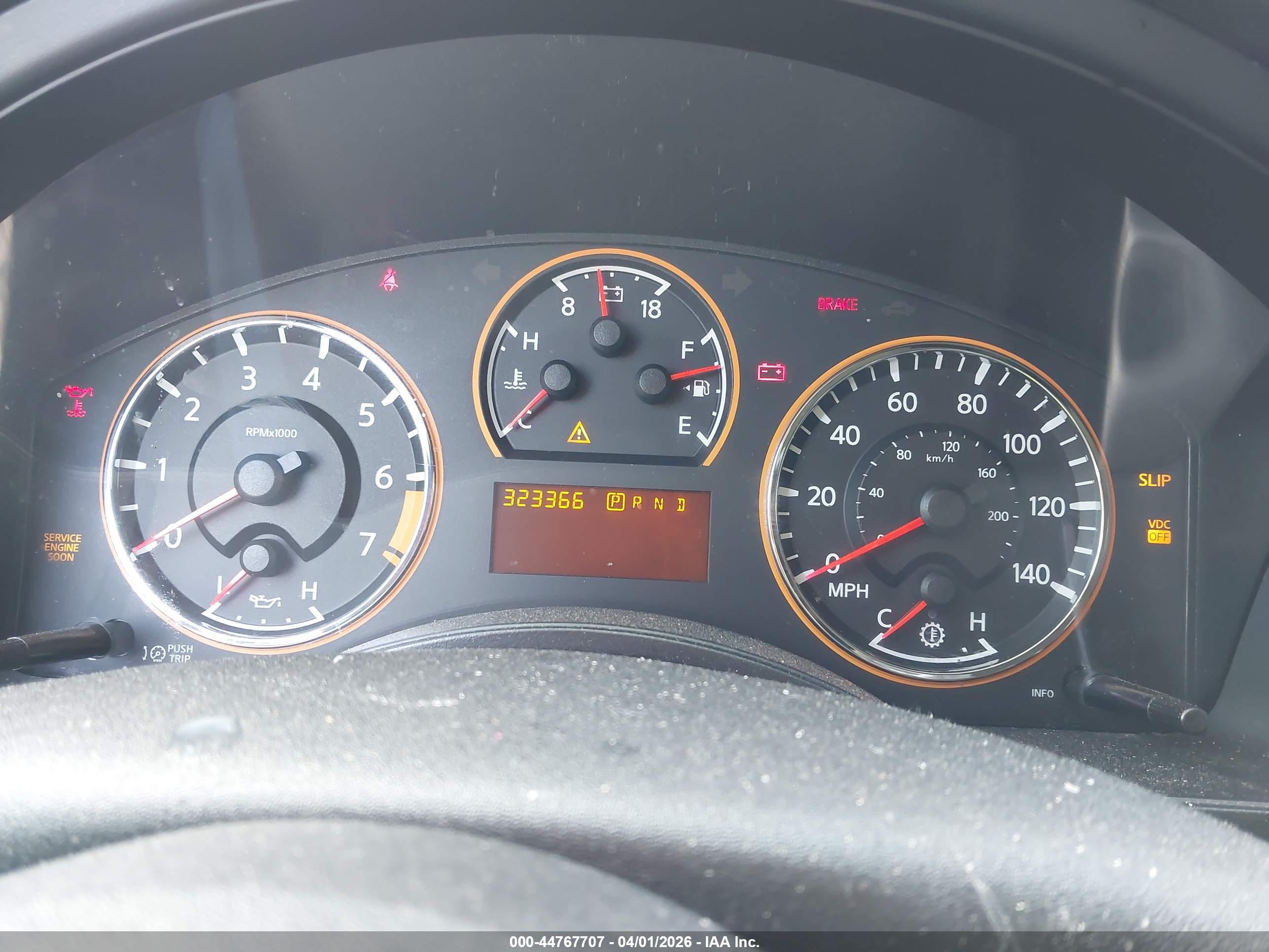 NISSAN ARMADA image 7
