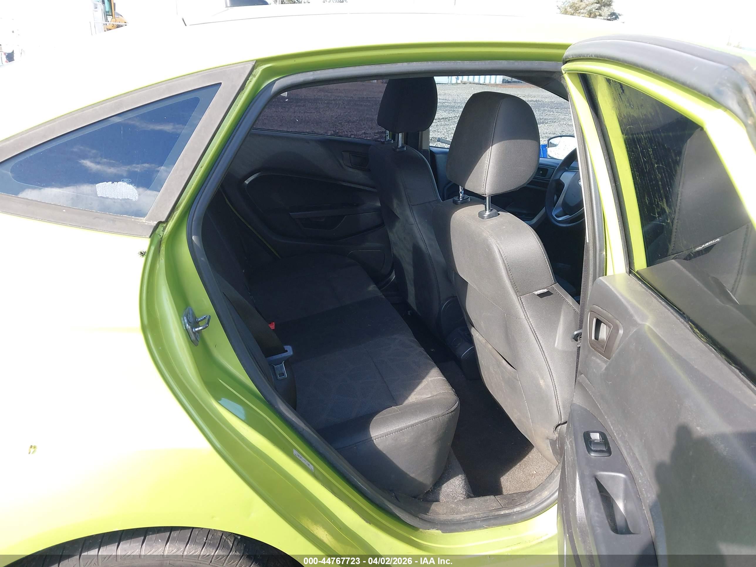 FORD FIESTA image 8