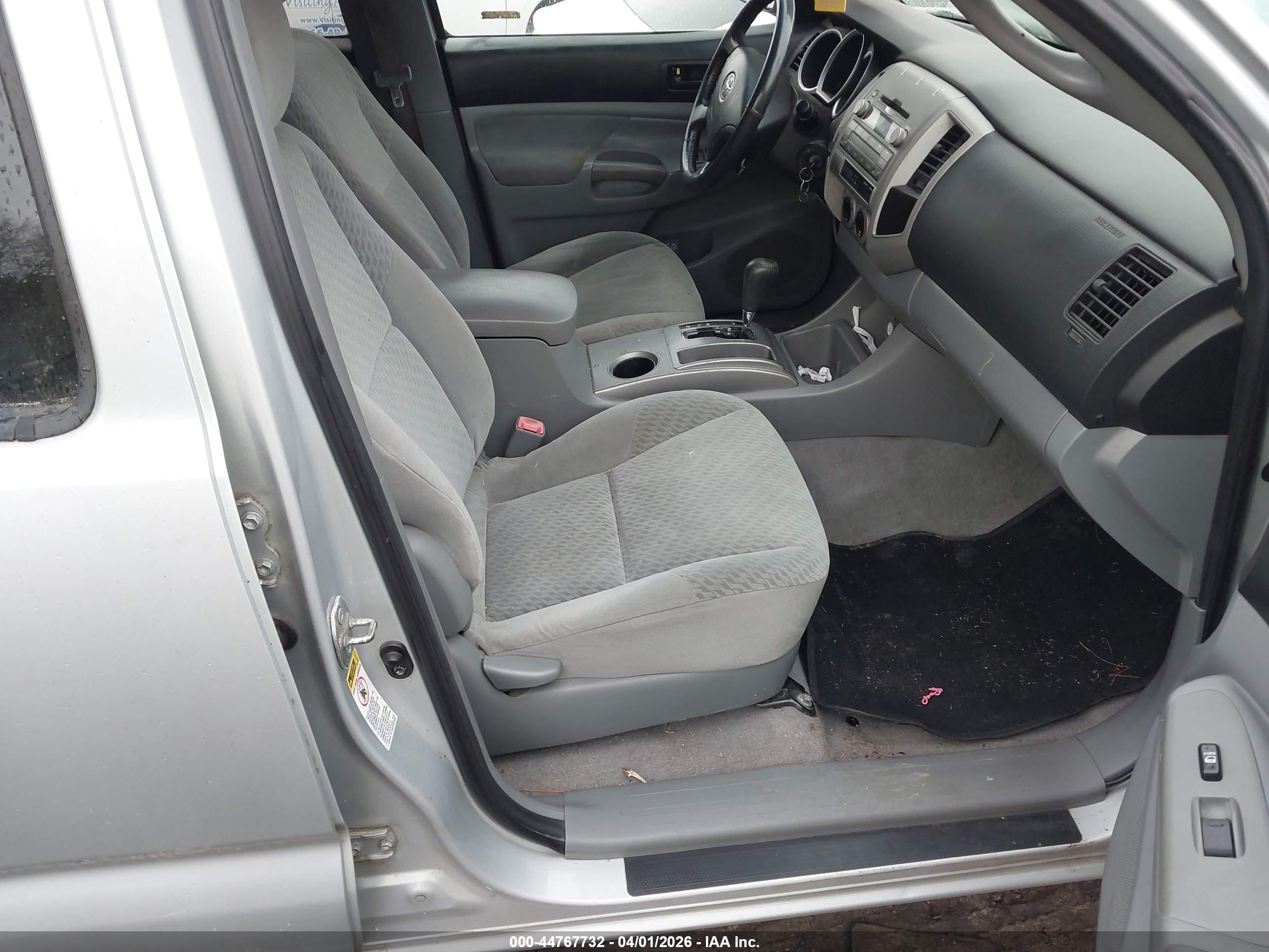 TOYOTA TACOMA image 5