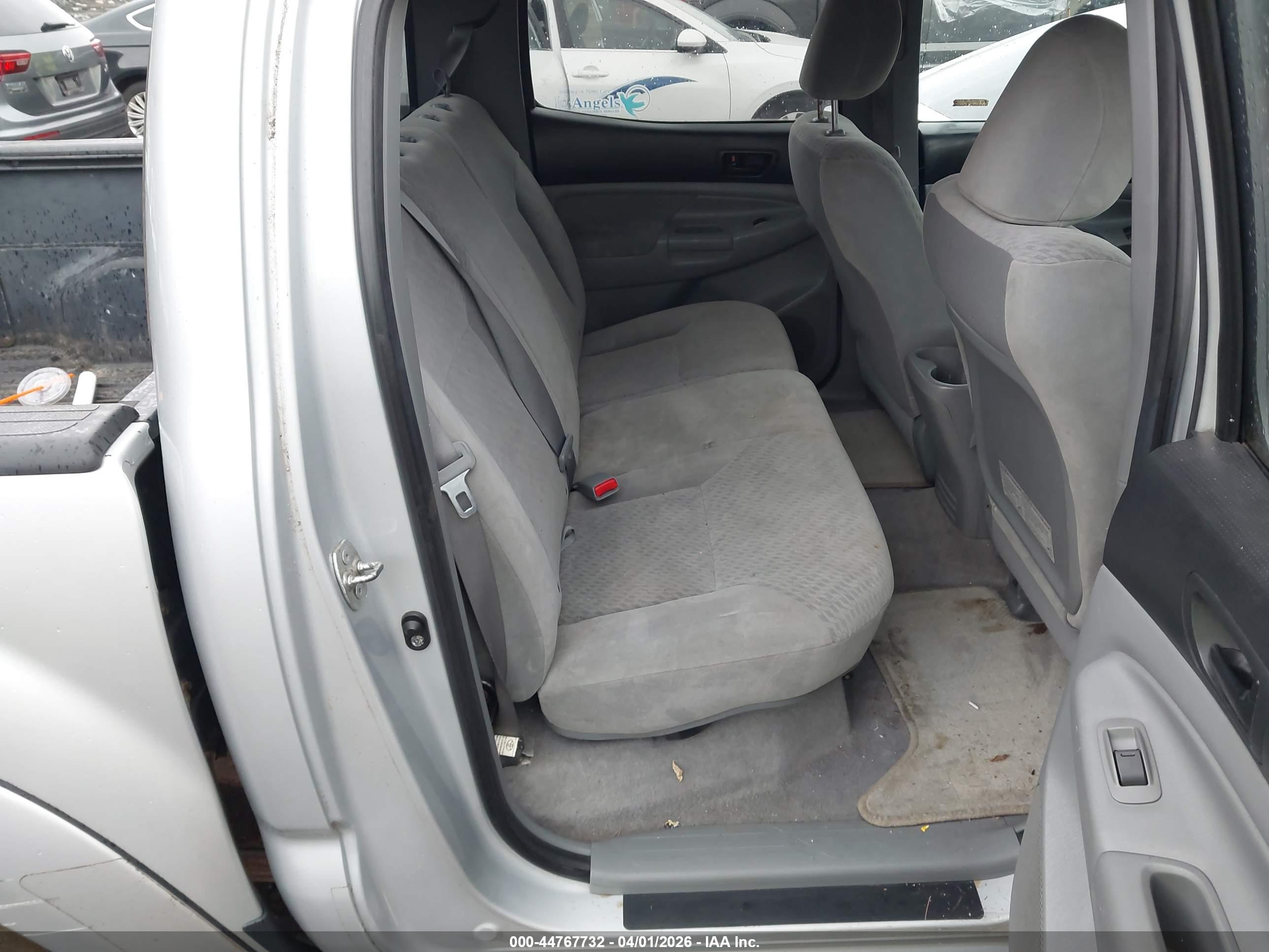 TOYOTA TACOMA image 8