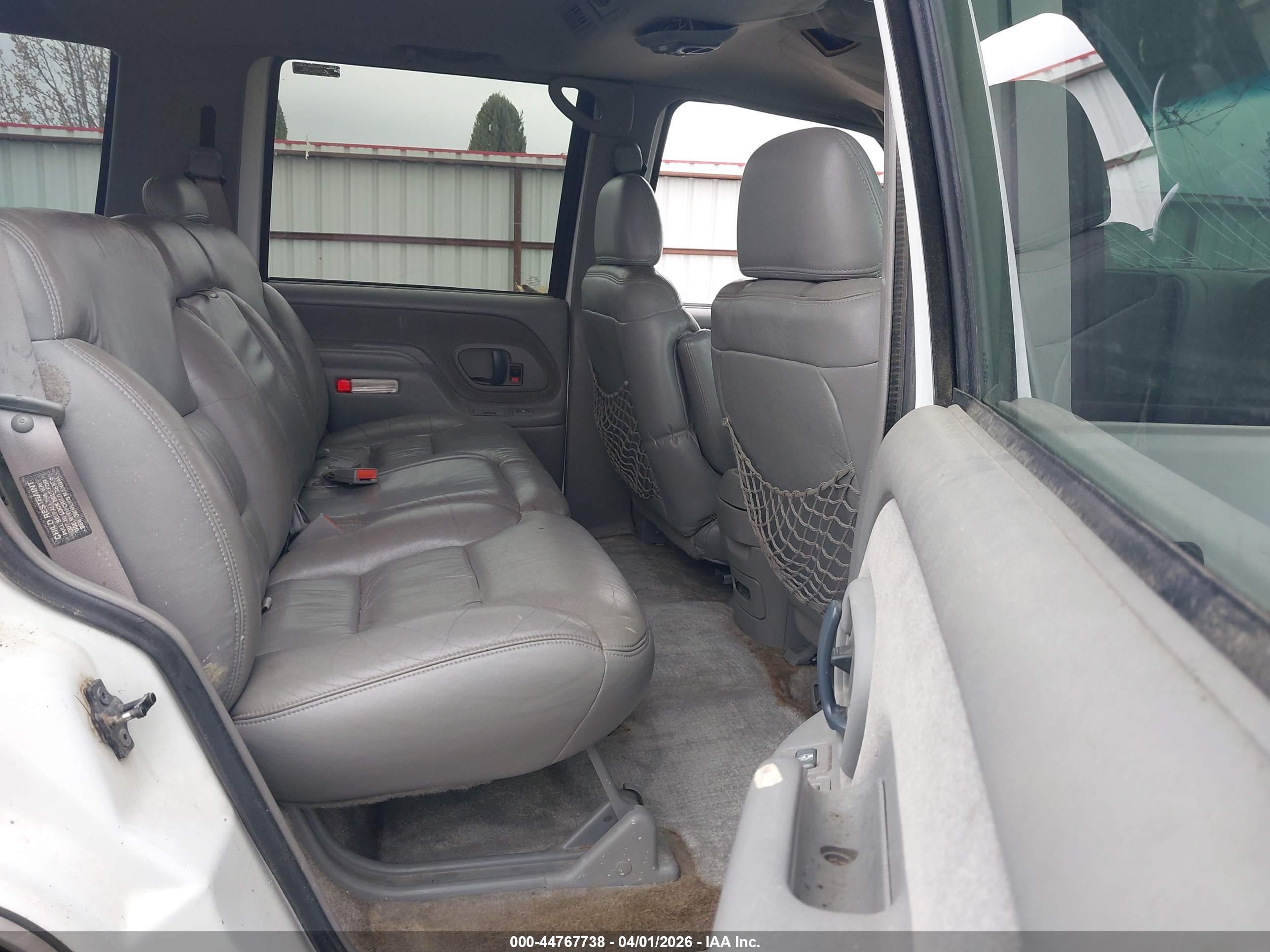 GMC YUKON image 8