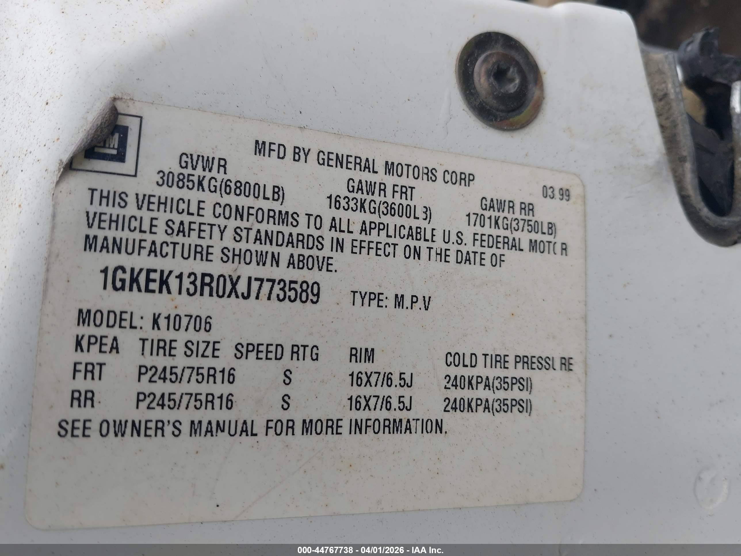 GMC YUKON image 9