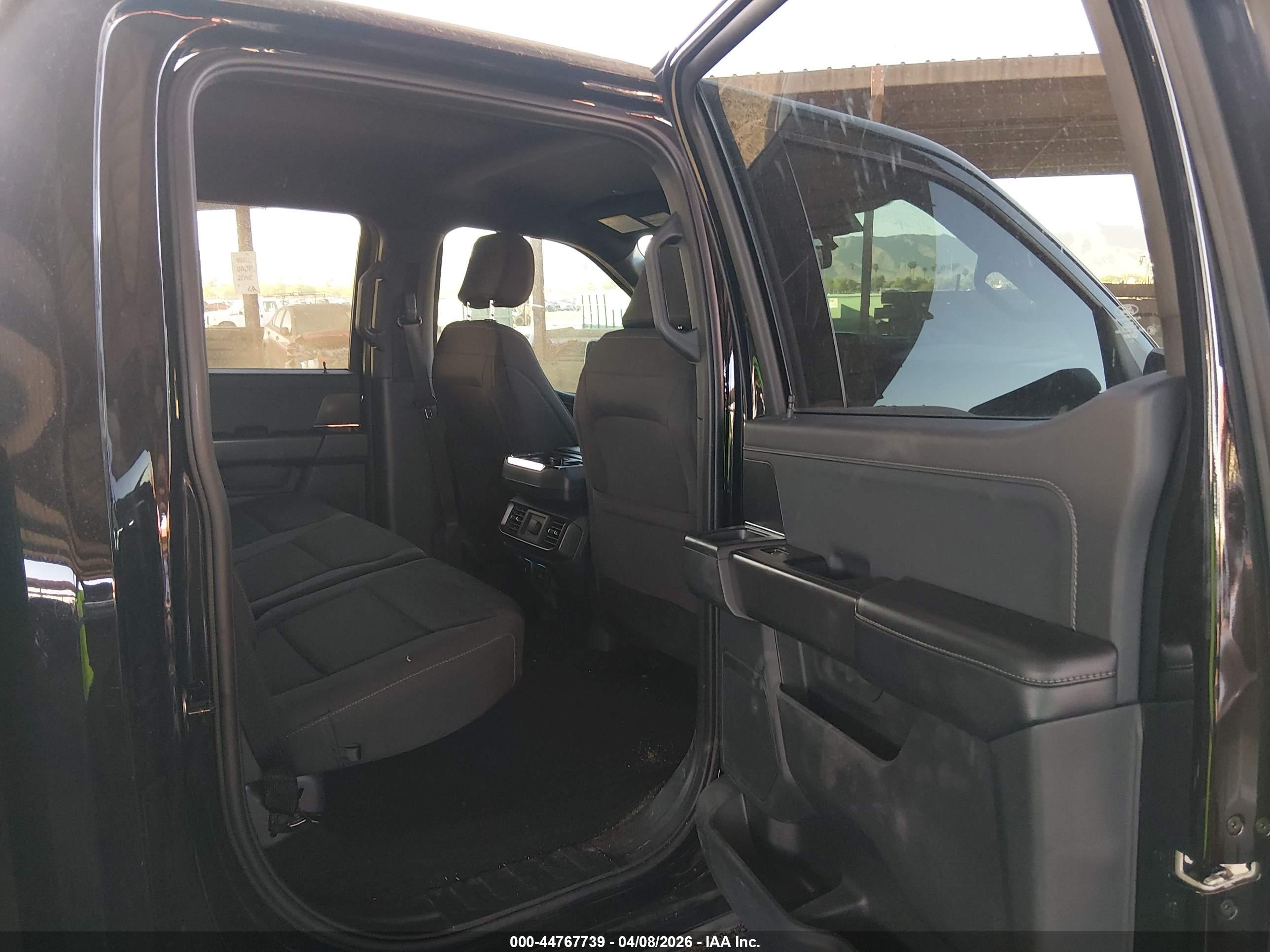 FORD F-150 image 8