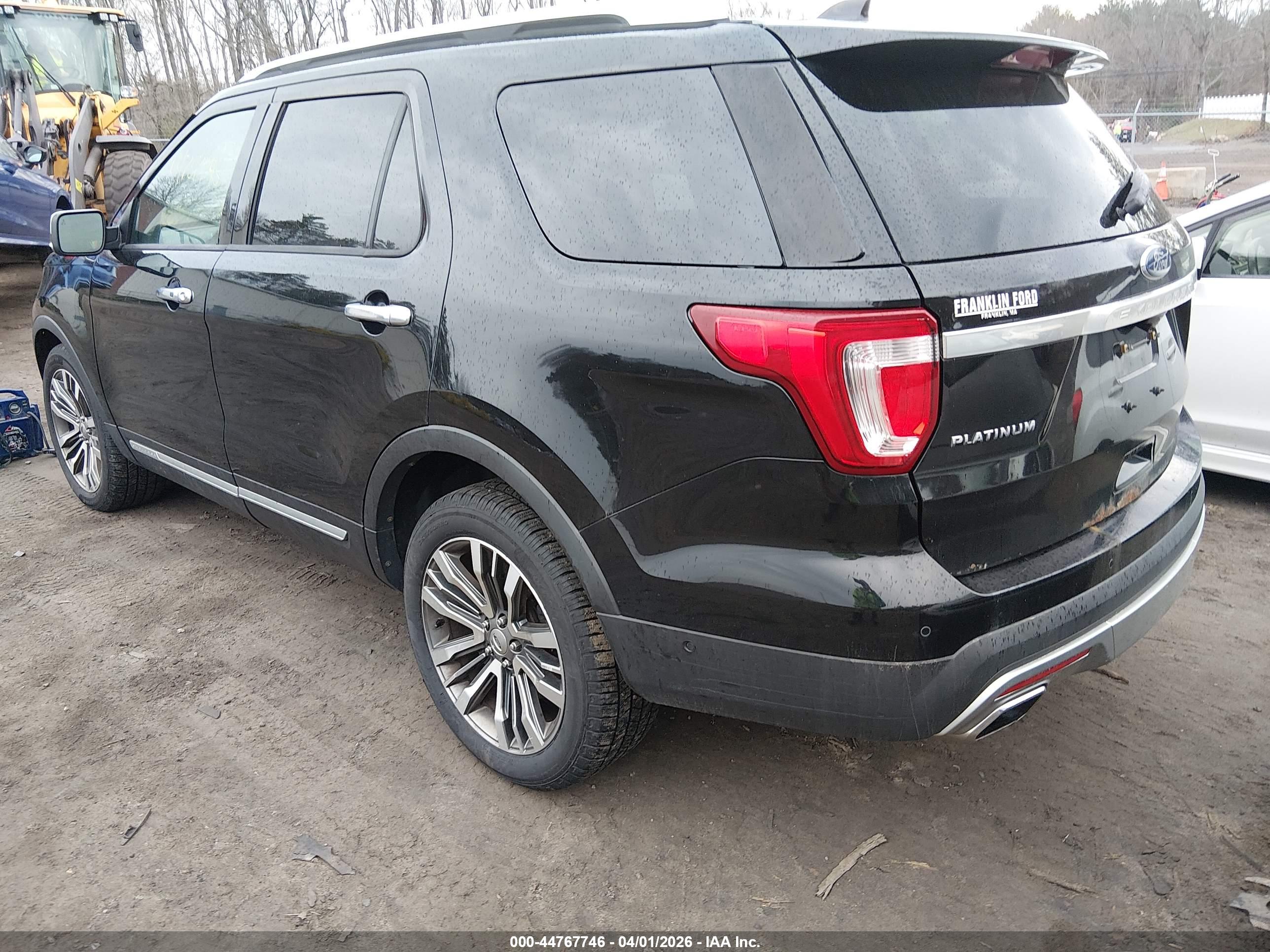 FORD EXPLORER image 3
