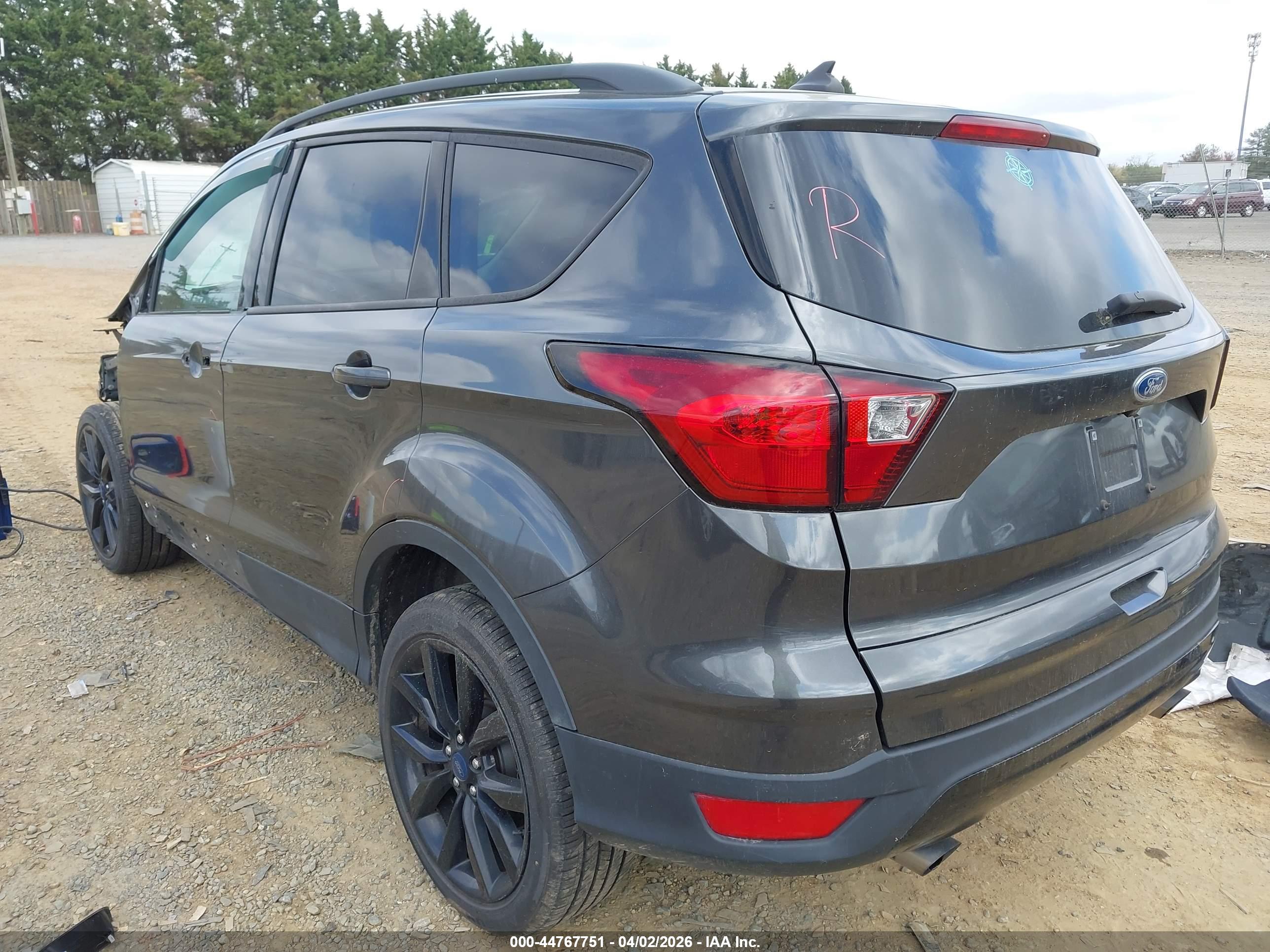 FORD ESCAPE image 3