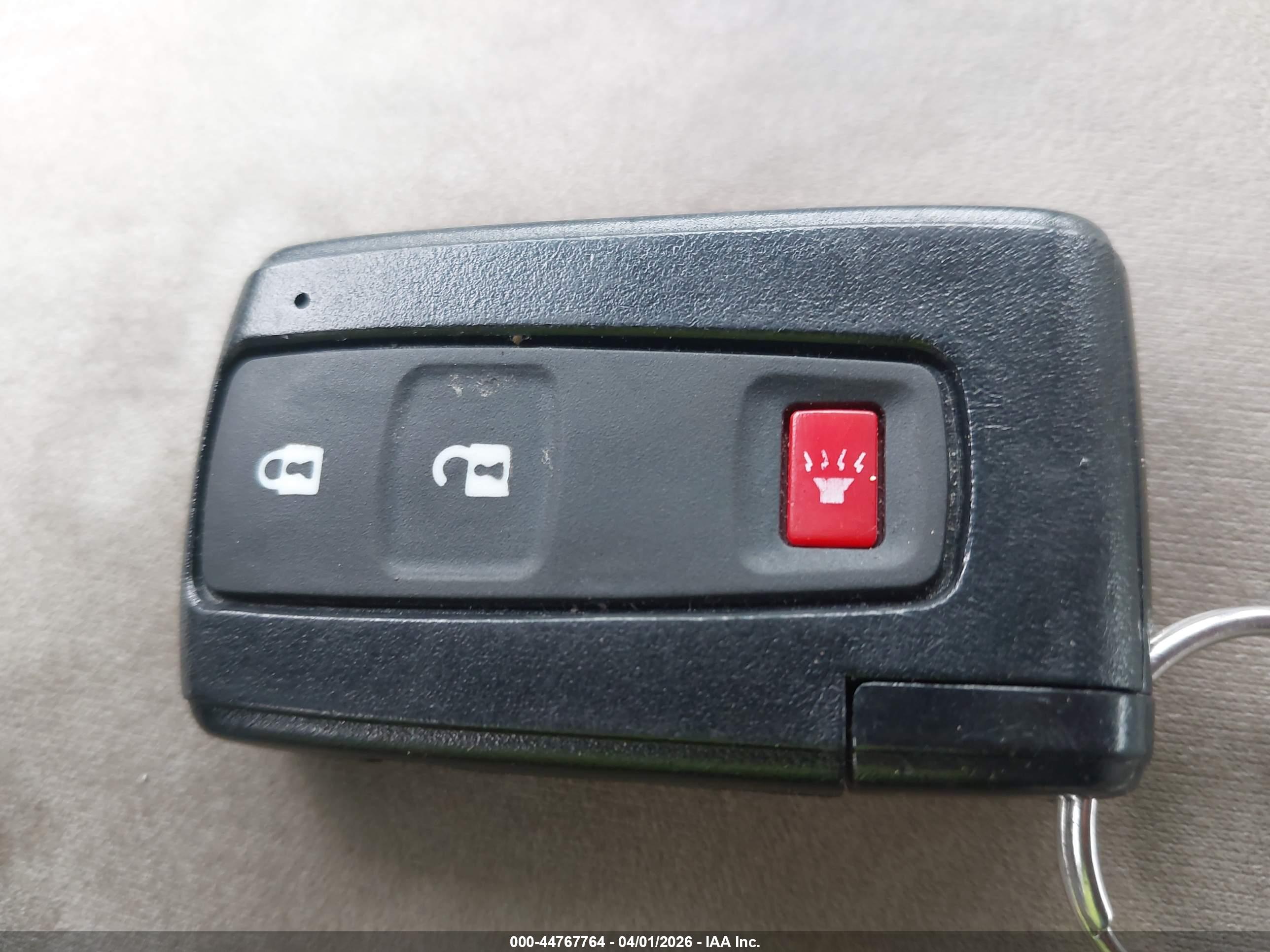 TOYOTA PRIUS image 11